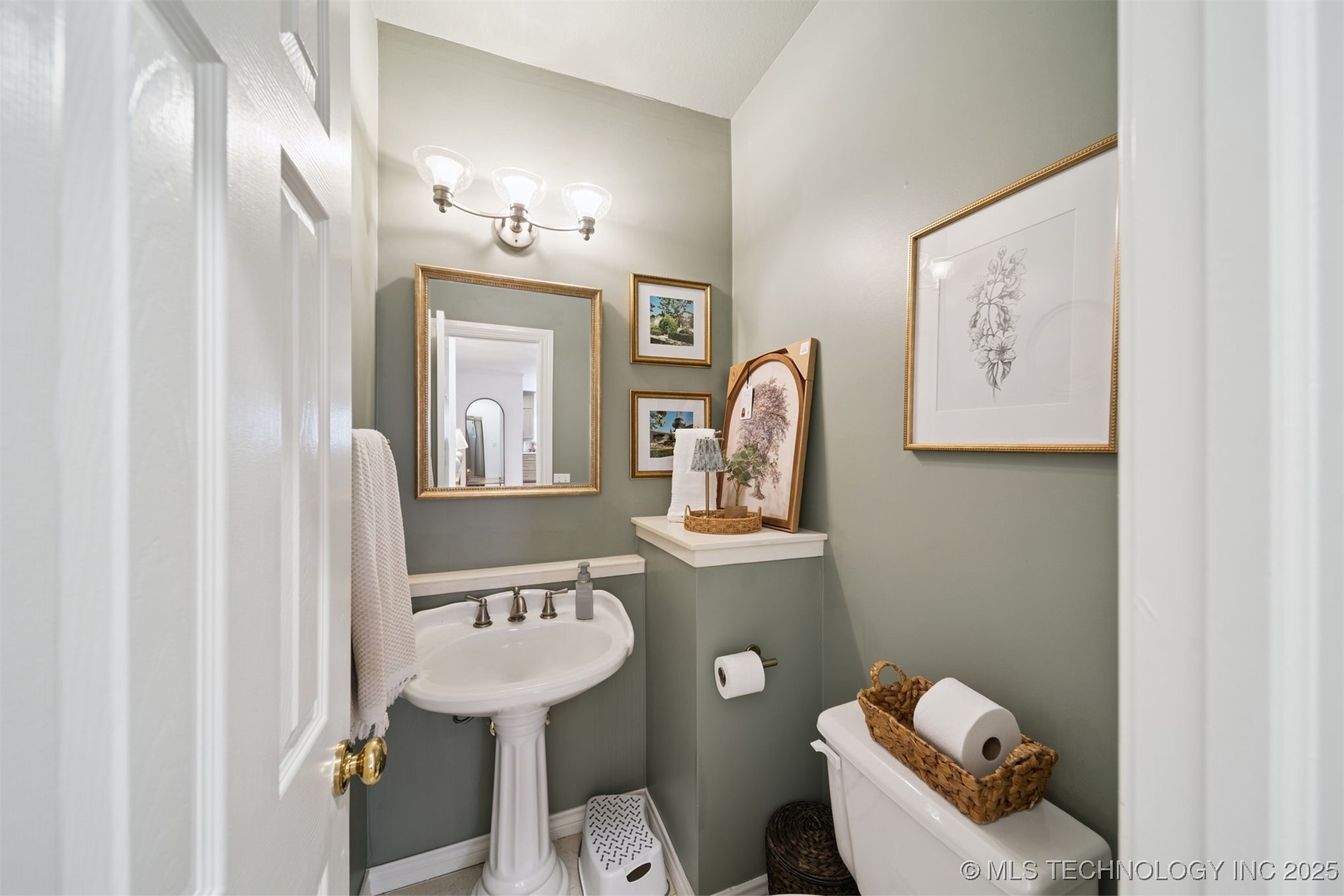 305 N Forest Ridge Boulevard Broken Arrow OK 74014