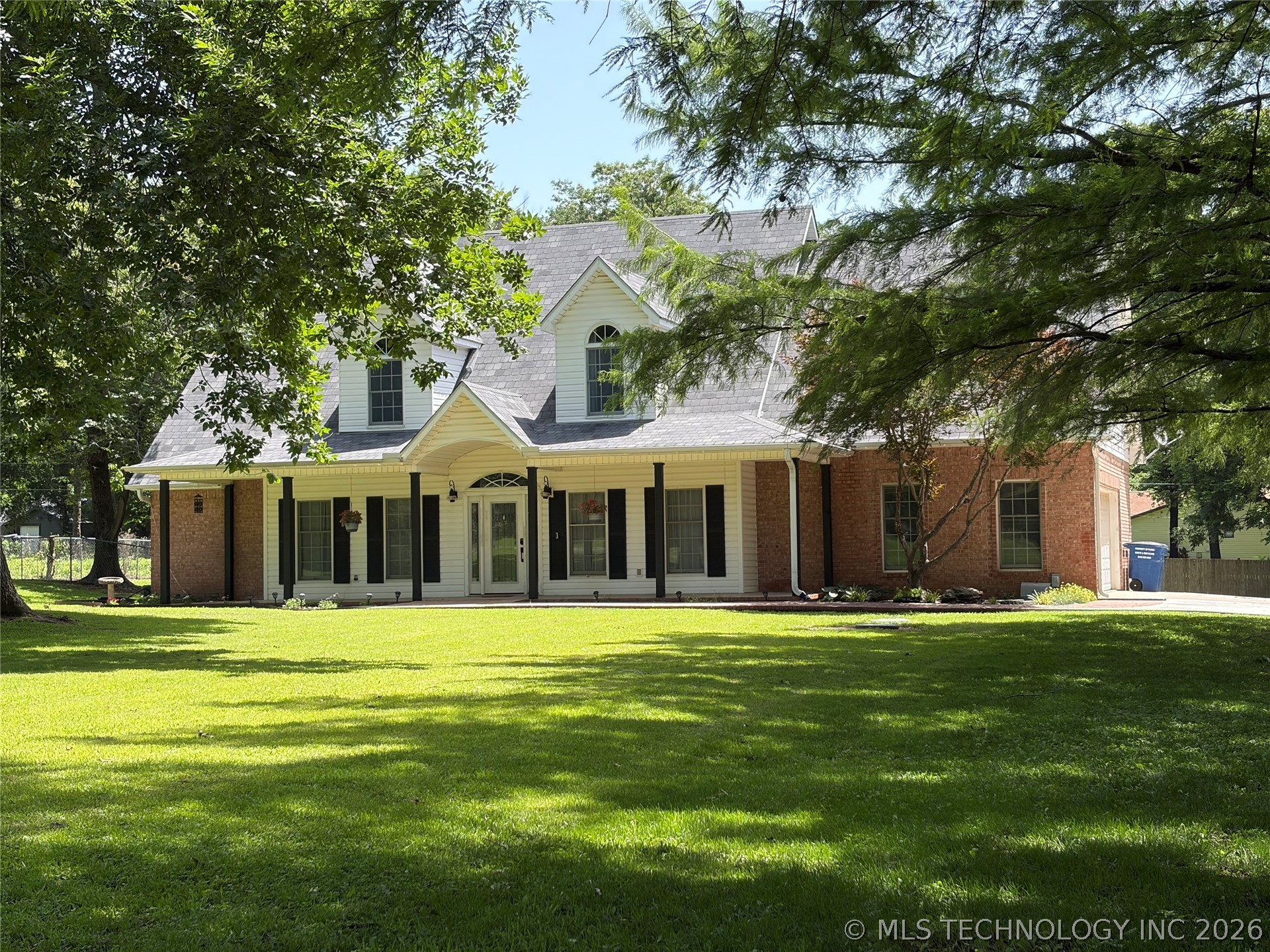 1304 N Iroquois Avenue Chouteau OK 74337