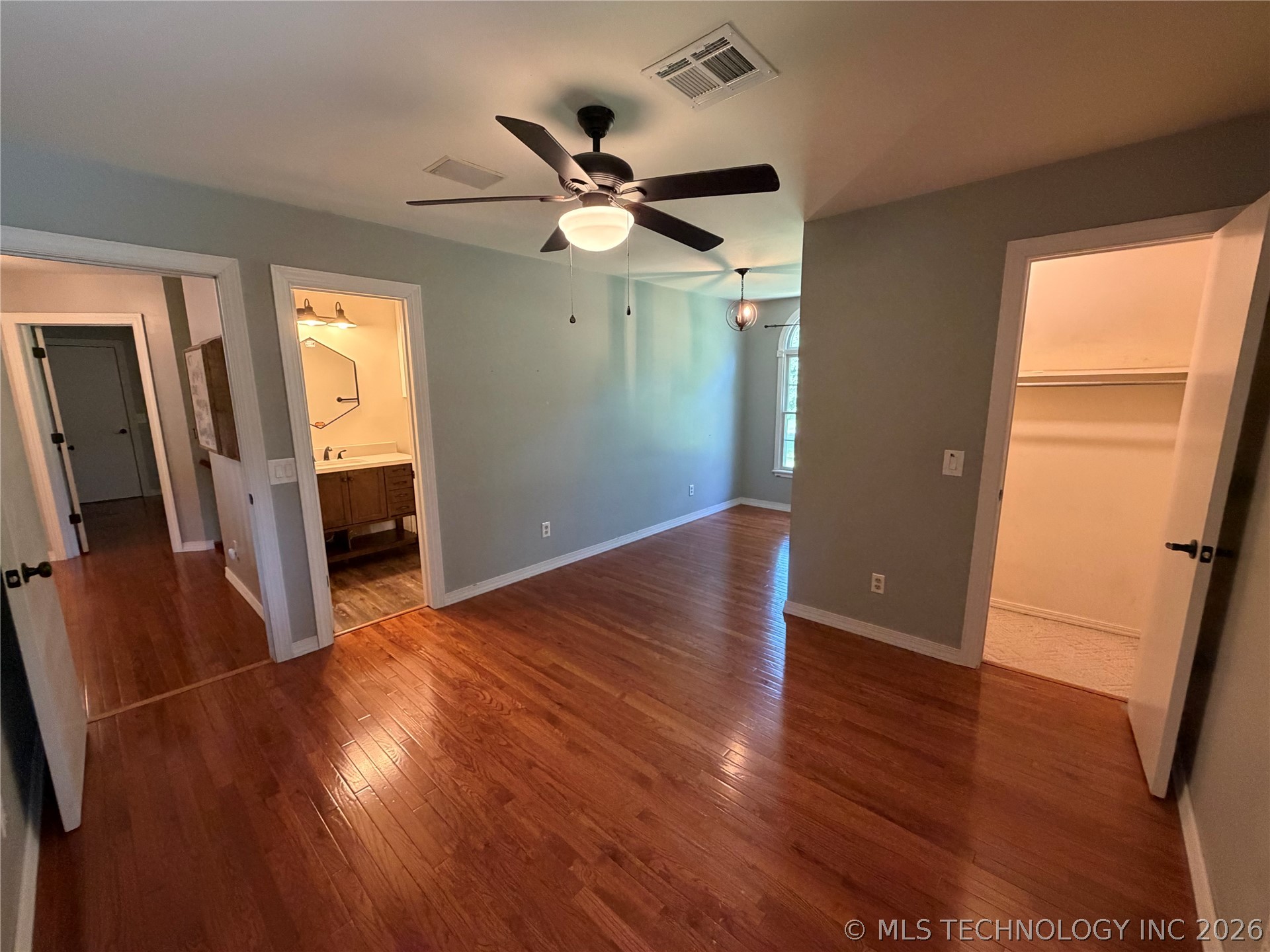 1304 N Iroquois Avenue Chouteau OK 74337
