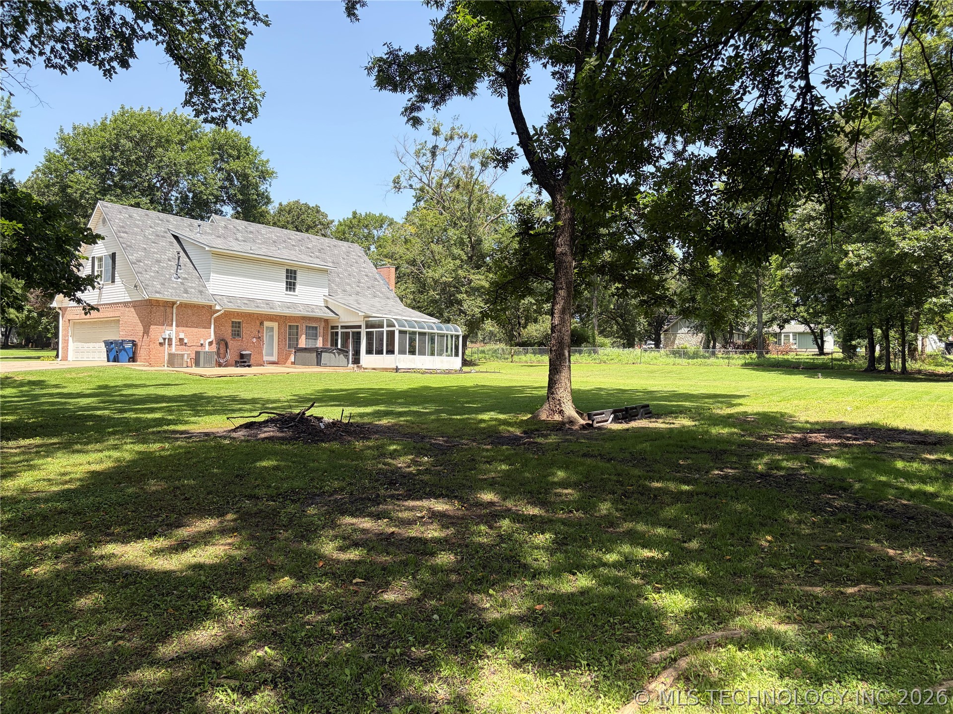 1304 N Iroquois Avenue Chouteau OK 74337