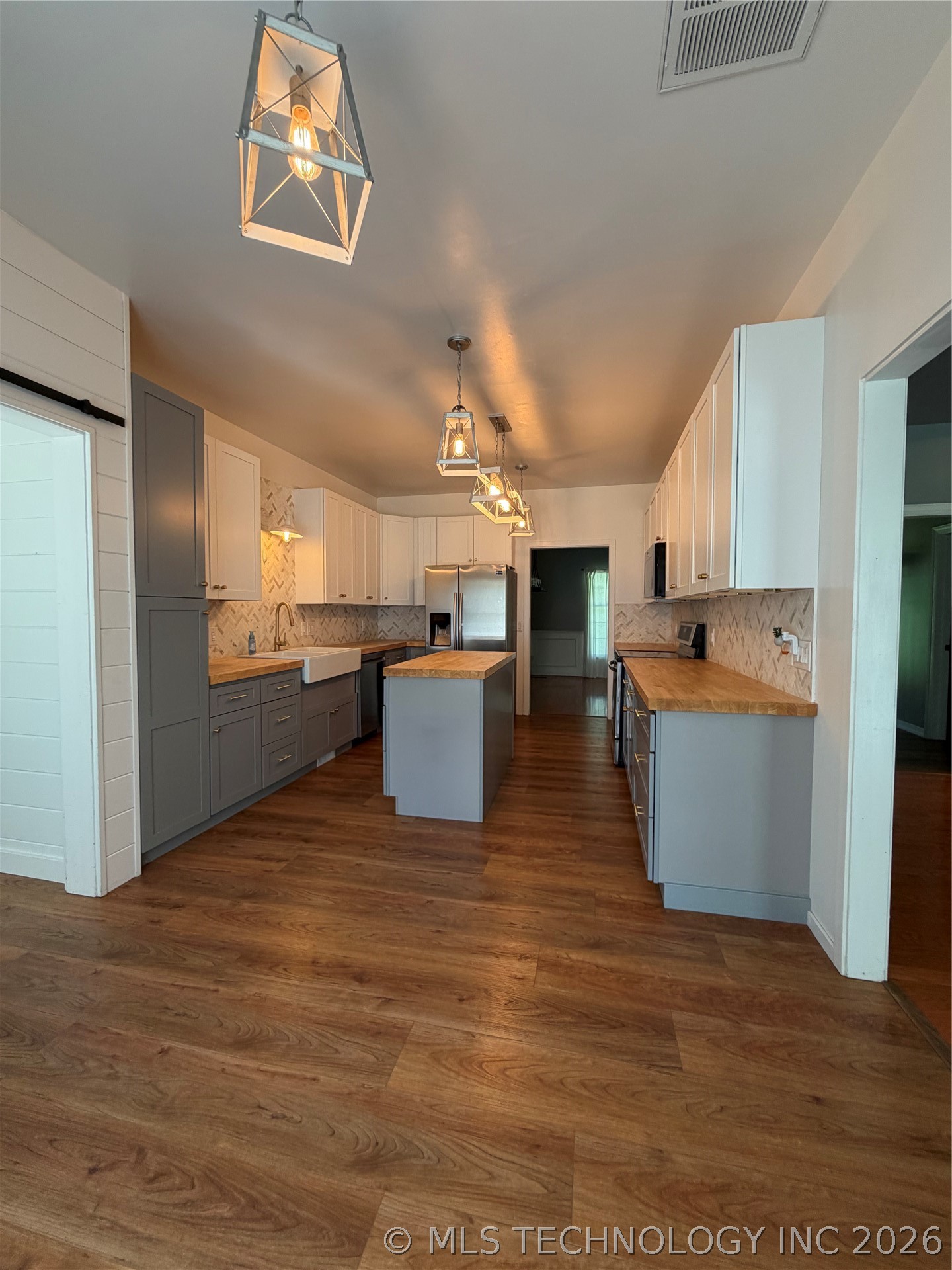 1304 N Iroquois Avenue Chouteau OK 74337