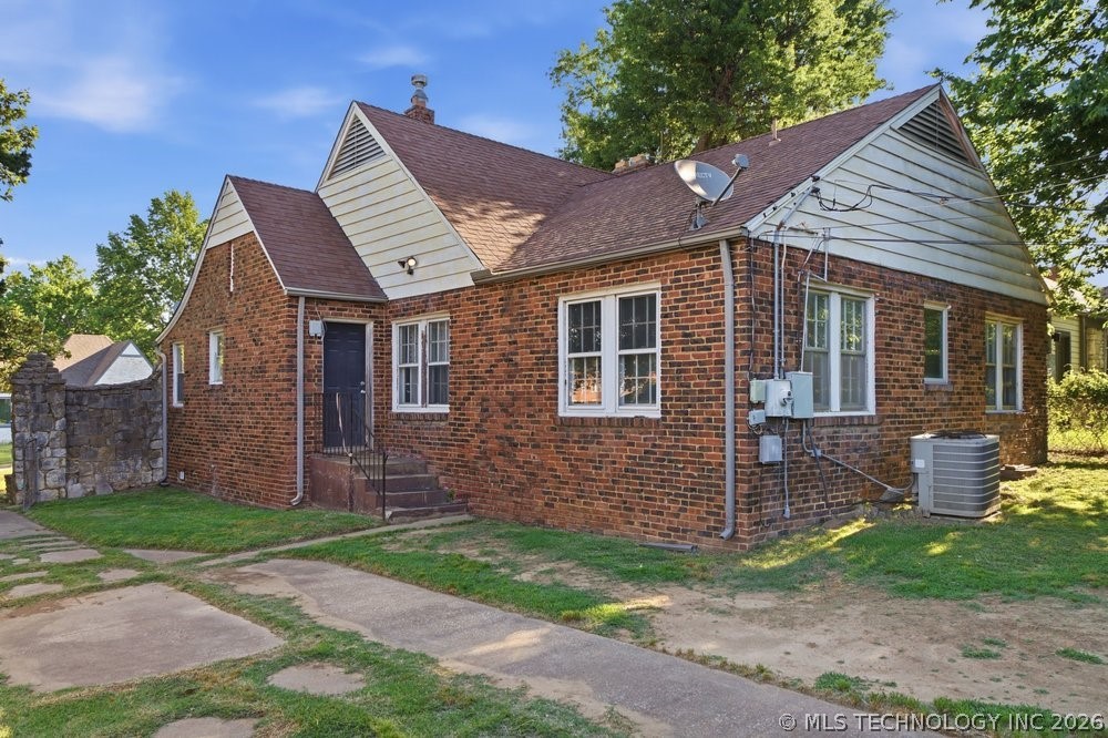 3308 E Haskell Place Tulsa OK 74115