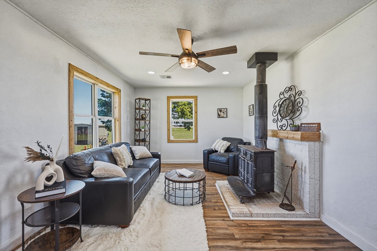 37710 E County Road 1520 Pauls Valley OK 73075