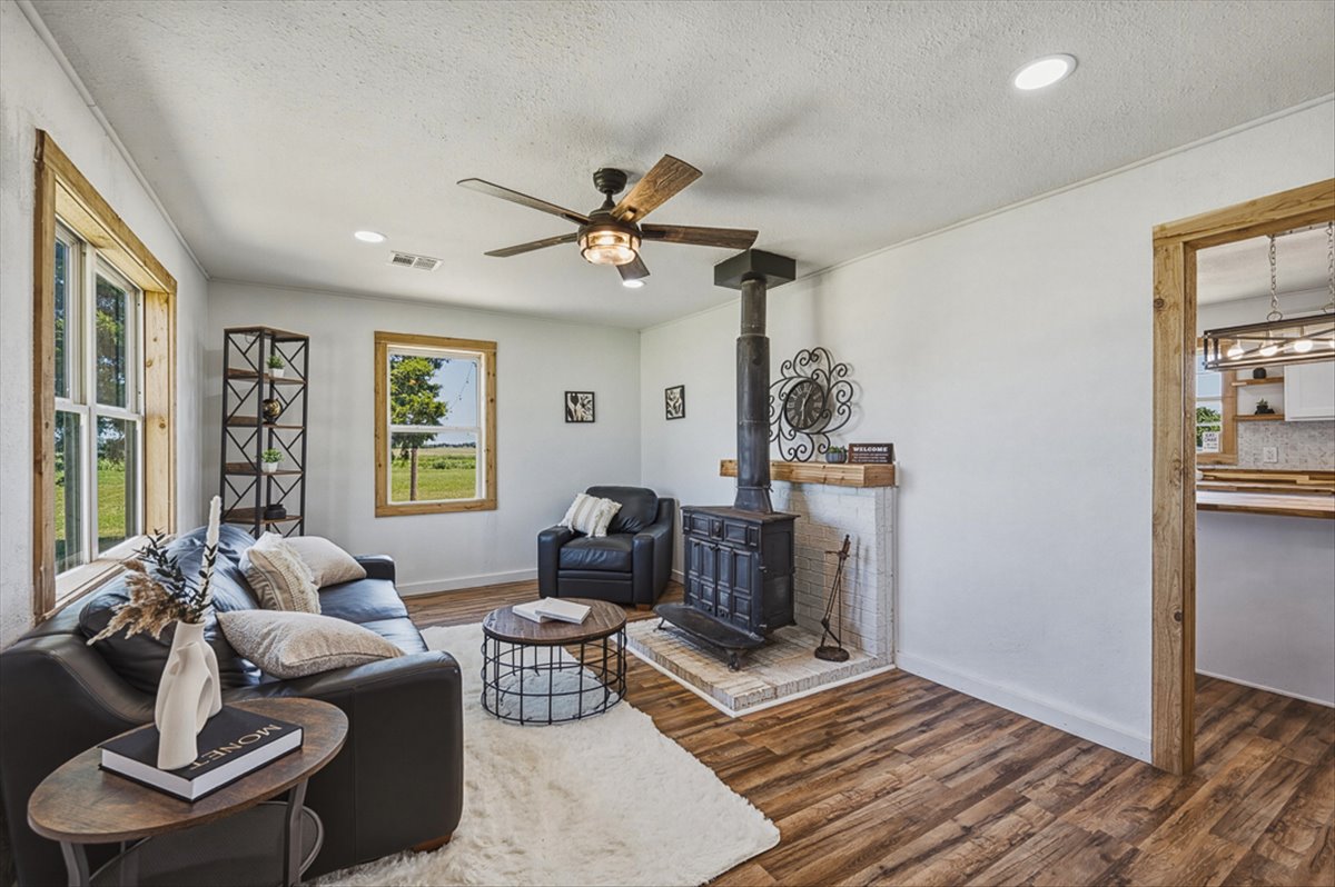 37710 E County Road 1520 Pauls Valley OK 73075
