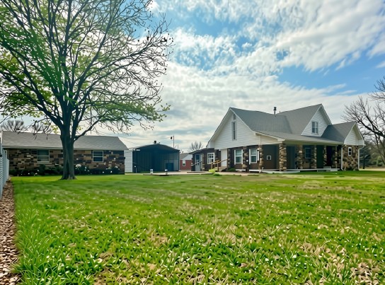 242 E Williams Street Byars OK 74831