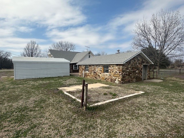 242 E Williams Street Byars OK 74831