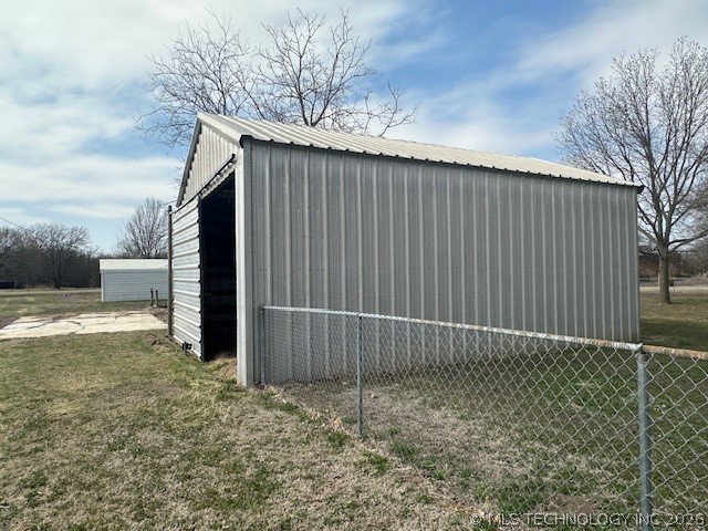 242 E Williams Street Byars OK 74831