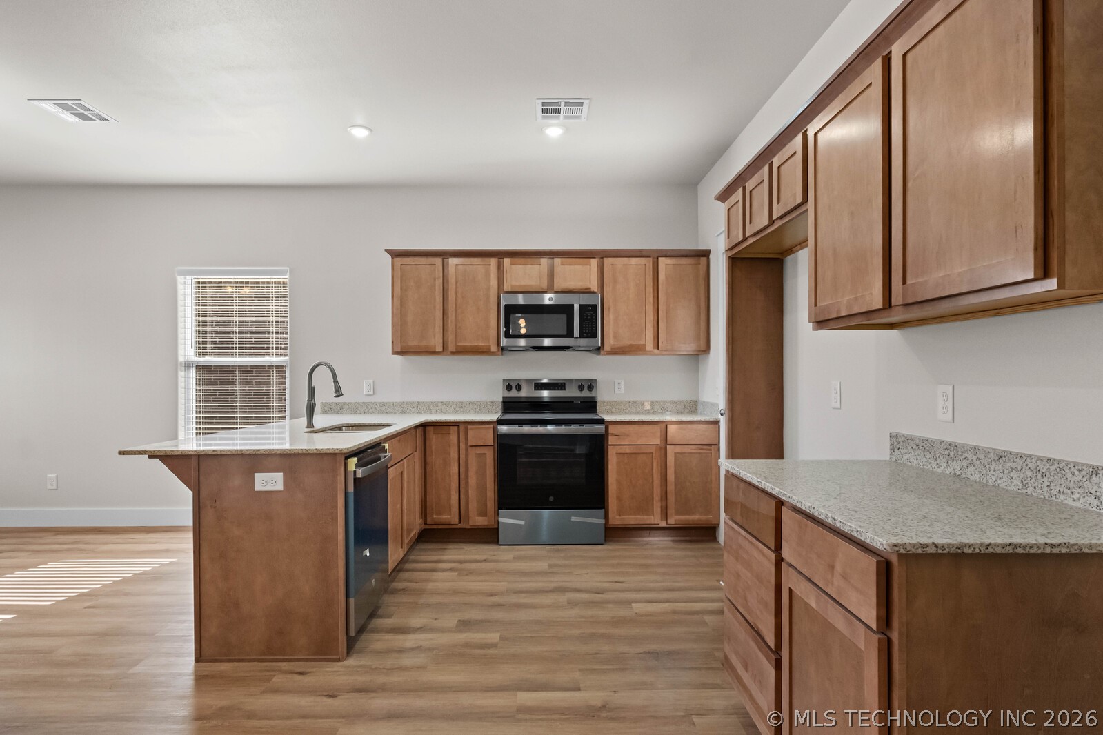 880 Snyder Springs Loop Watts OK 74964