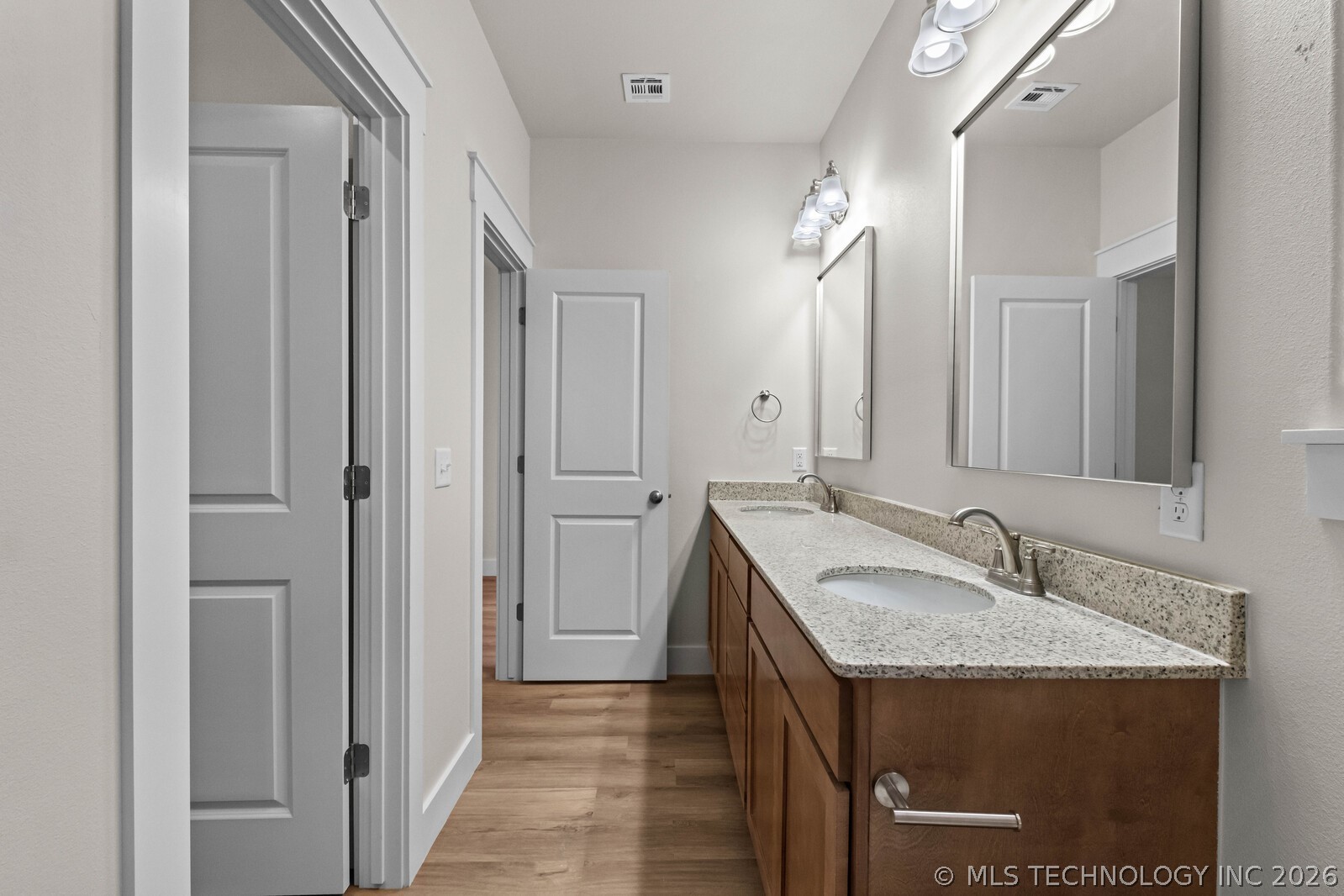 880 Snyder Springs Loop Watts OK 74964