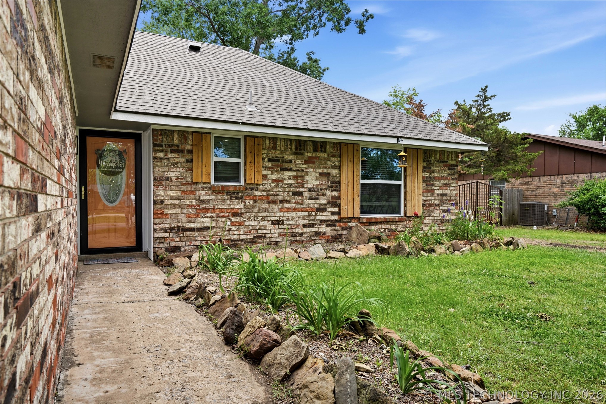320 S Meigs Street Fort Gibson OK 74434