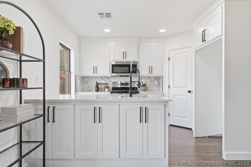 11211 E 122nd Court N Collinsville OK 74021