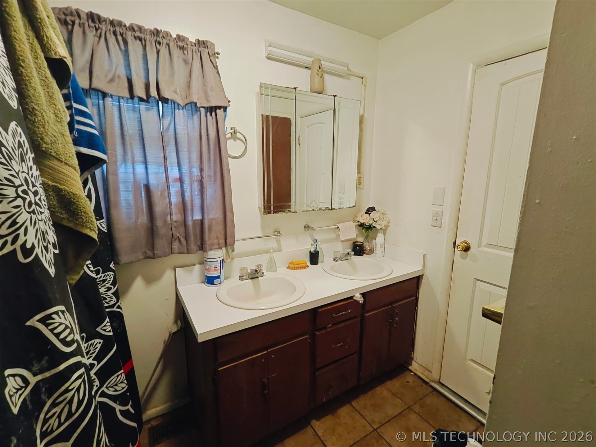 5512 N Hartford Place Tulsa OK 74126