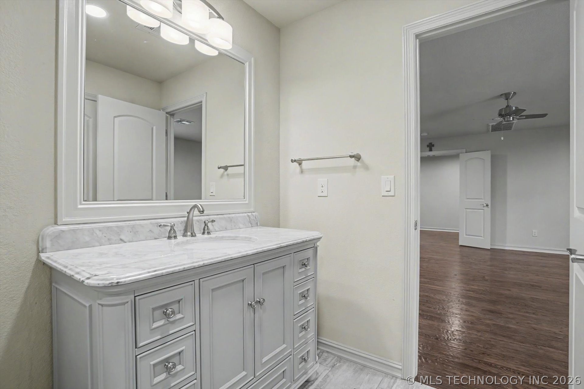 5917 E 106th Place Tulsa OK 74137