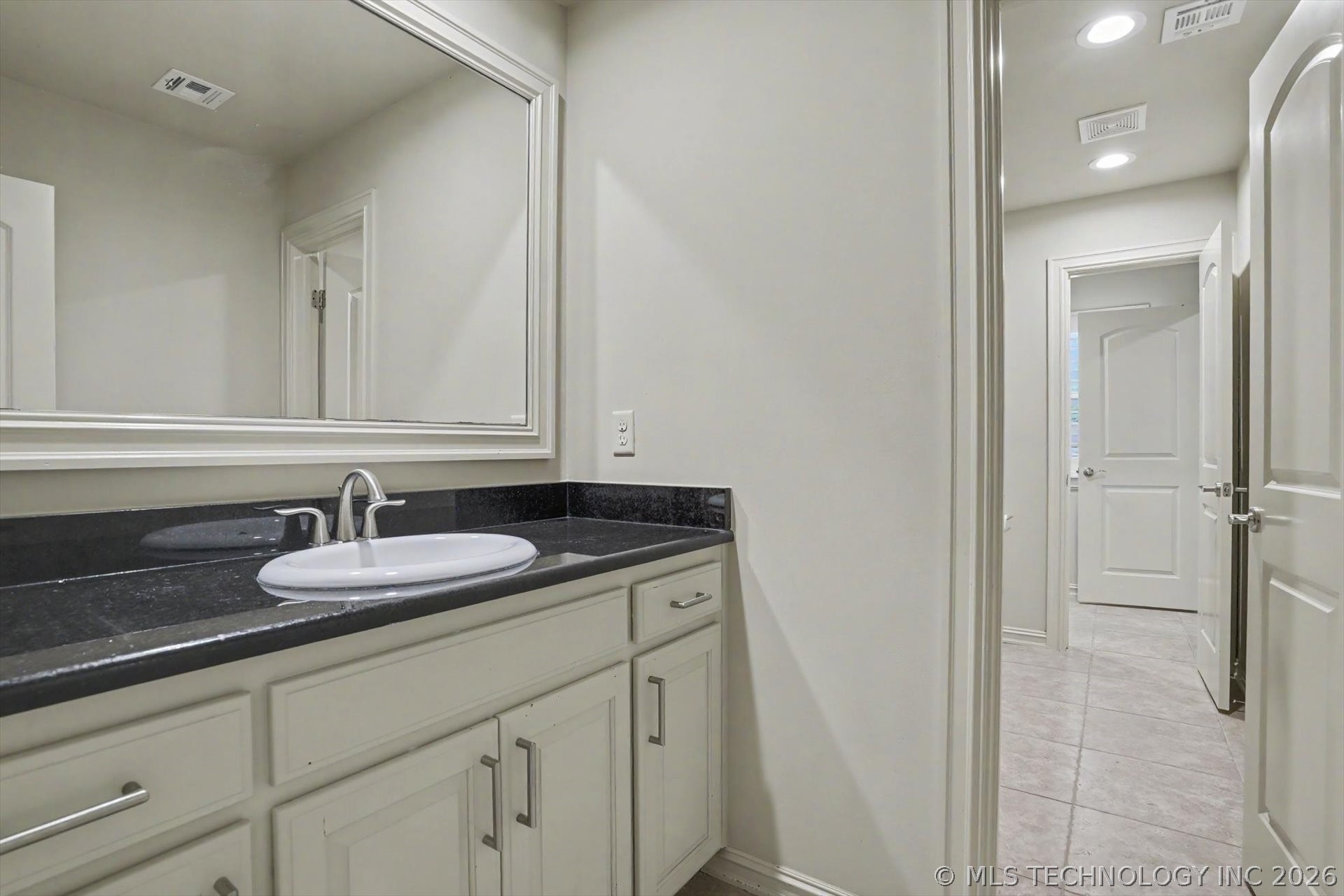 5917 E 106th Place Tulsa OK 74137