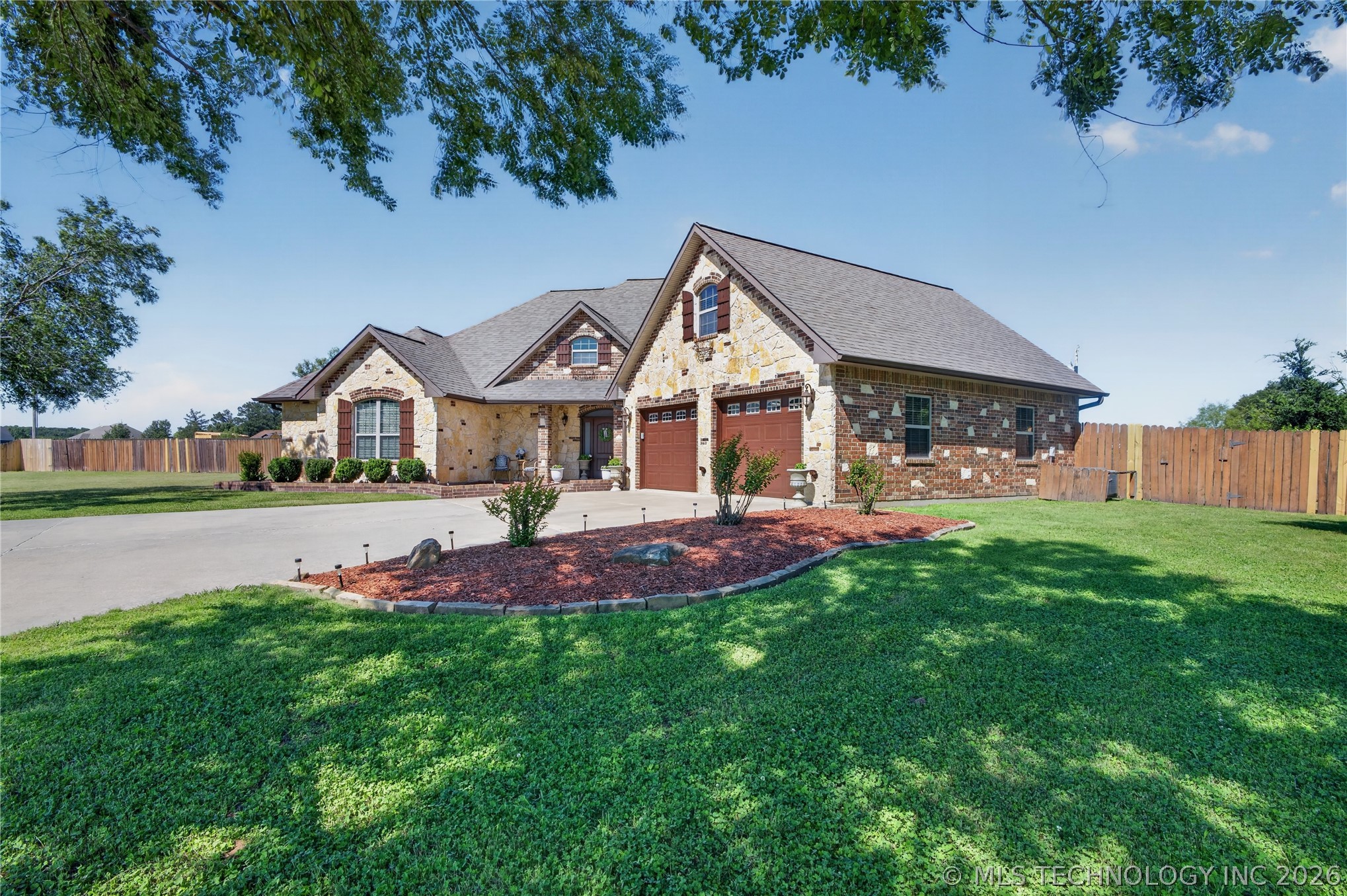 1379 S Willow Bend Atoka OK 74525