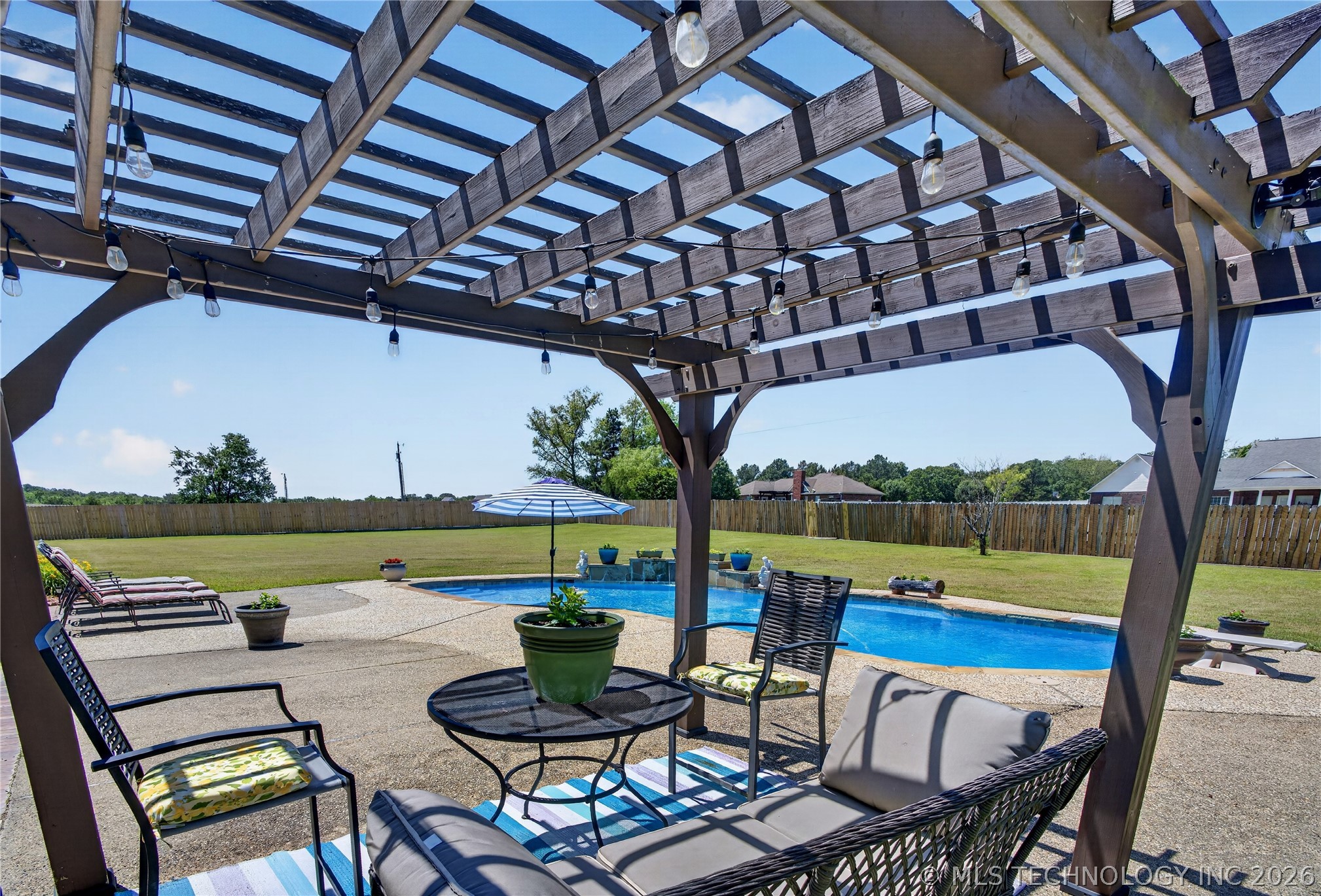 1379 S Willow Bend Atoka OK 74525