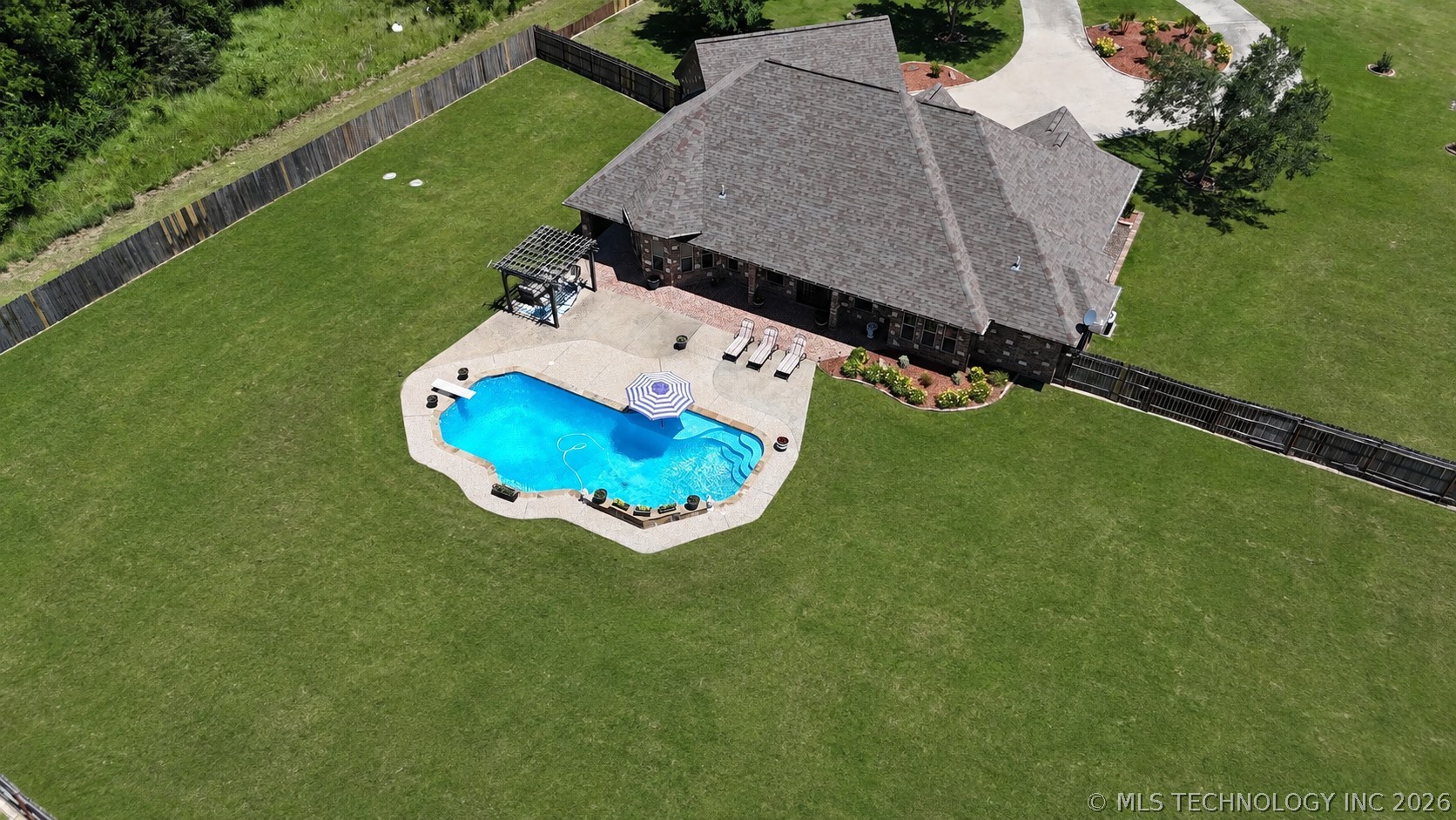 1379 S Willow Bend Atoka OK 74525