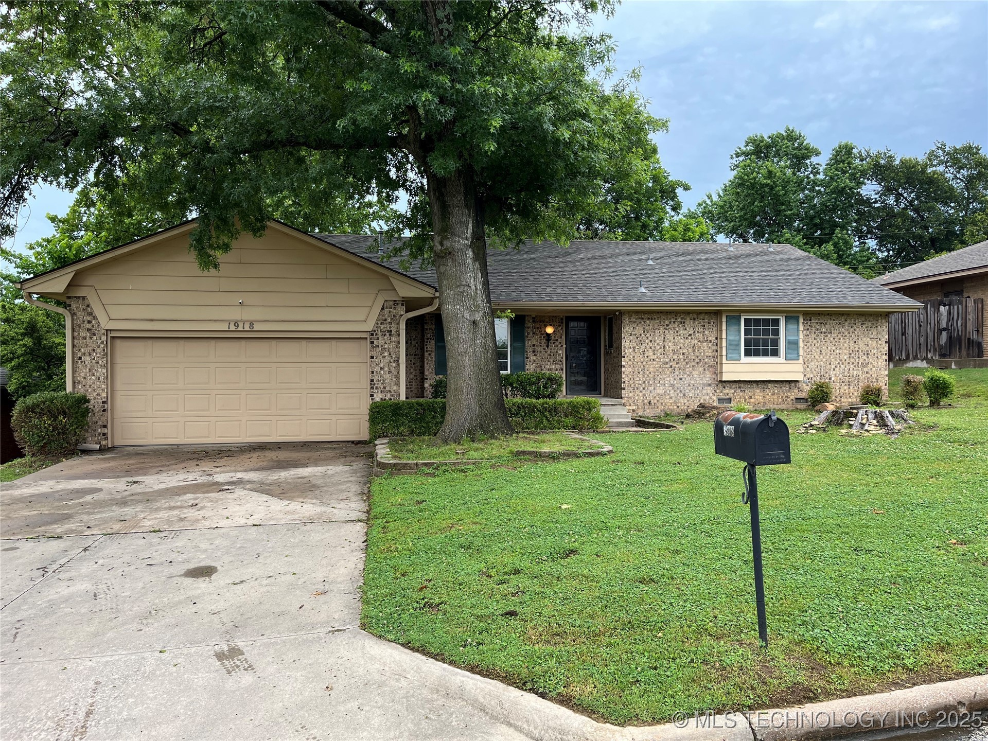 1918 E 14th Place Ada OK 74820