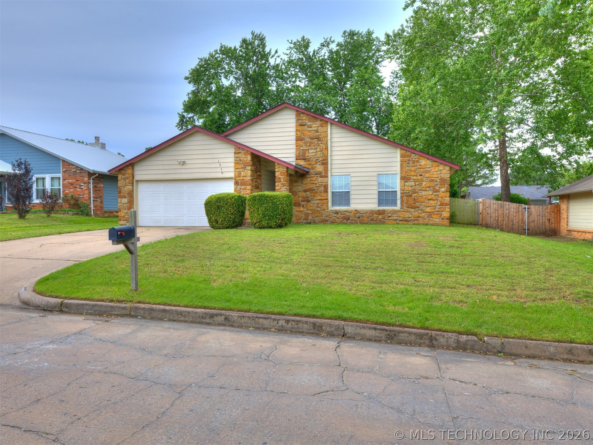 1210 E 139th Street Glenpool OK 74033