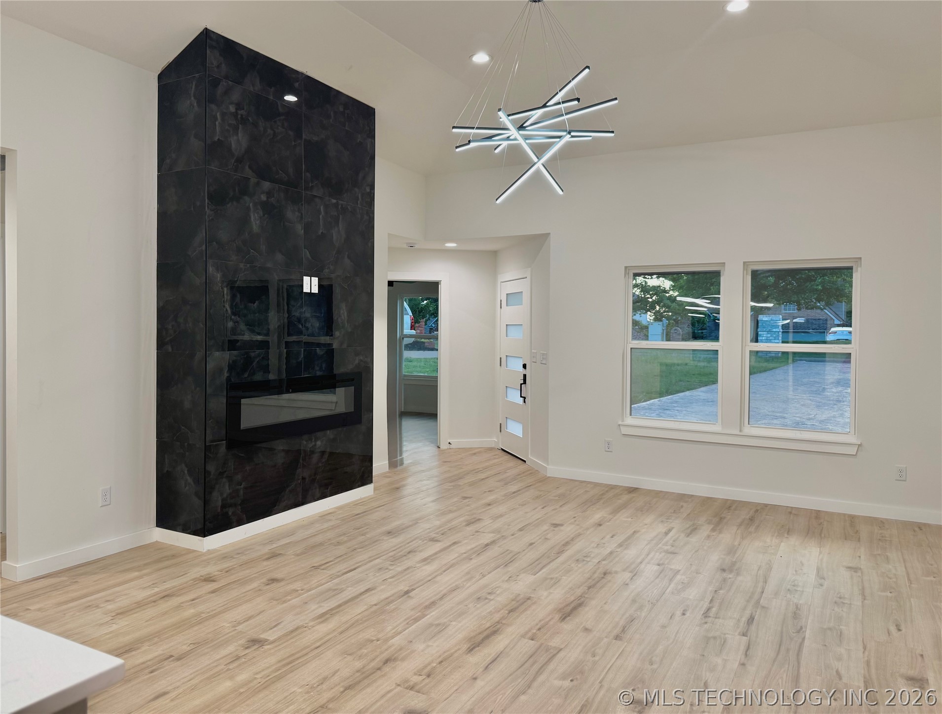4001 S Rolling Oaks Drive Tulsa OK 74107