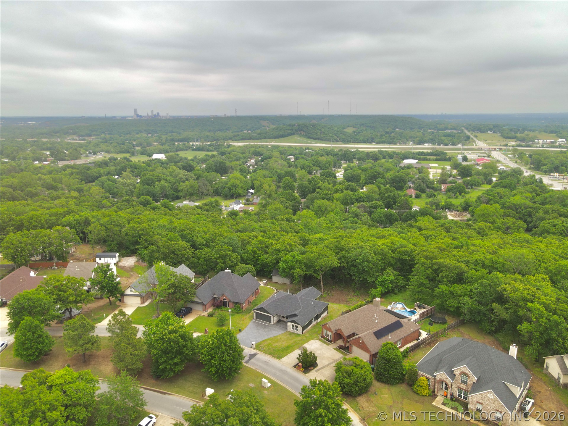 4001 S Rolling Oaks Drive Tulsa OK 74107