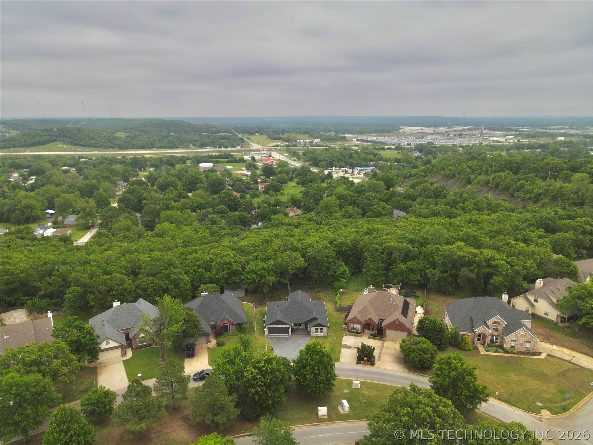 4001 S Rolling Oaks Drive Tulsa OK 74107