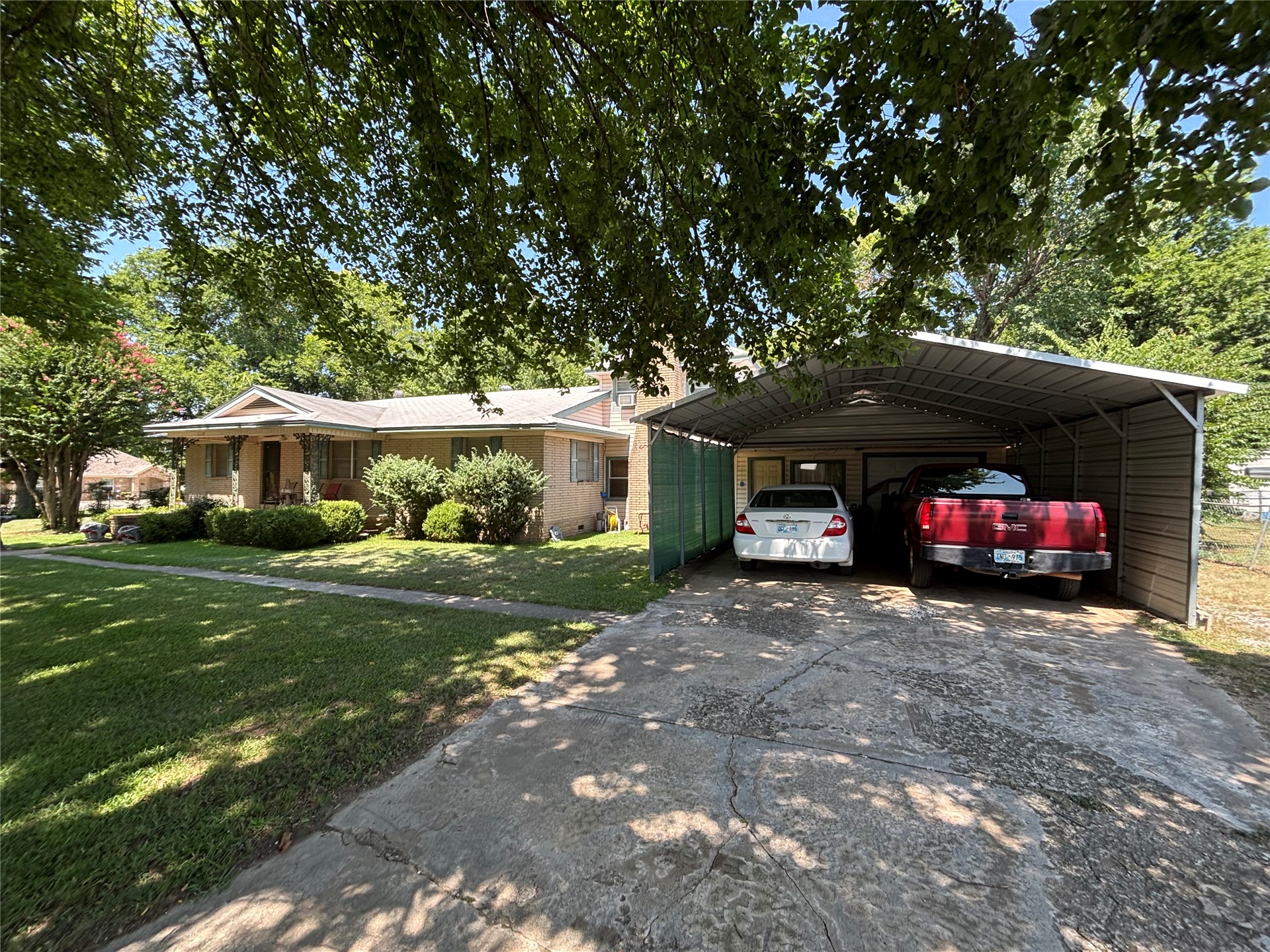 110 S Mckinley Avenue Calera OK 74730