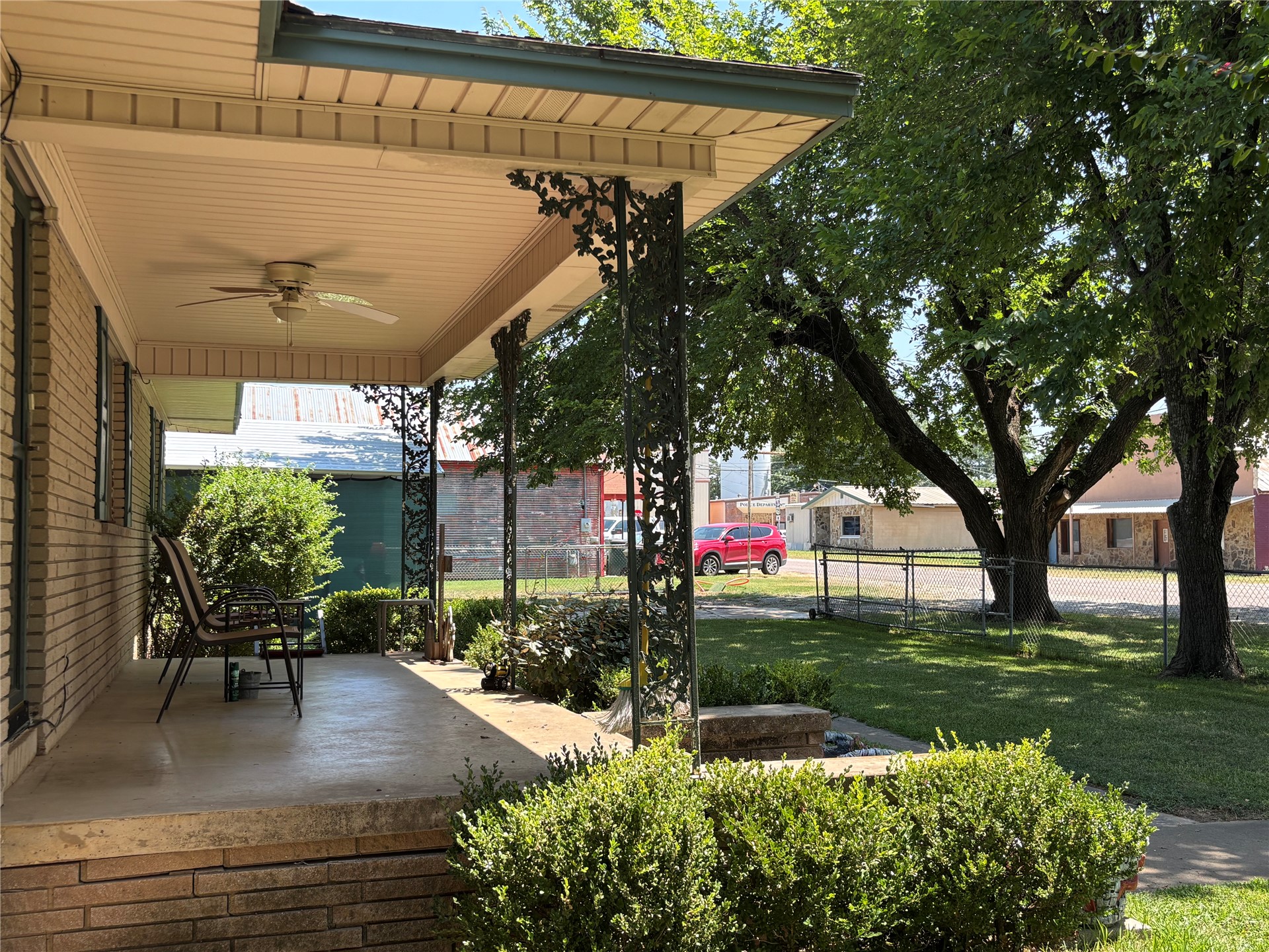 110 S Mckinley Avenue Calera OK 74730