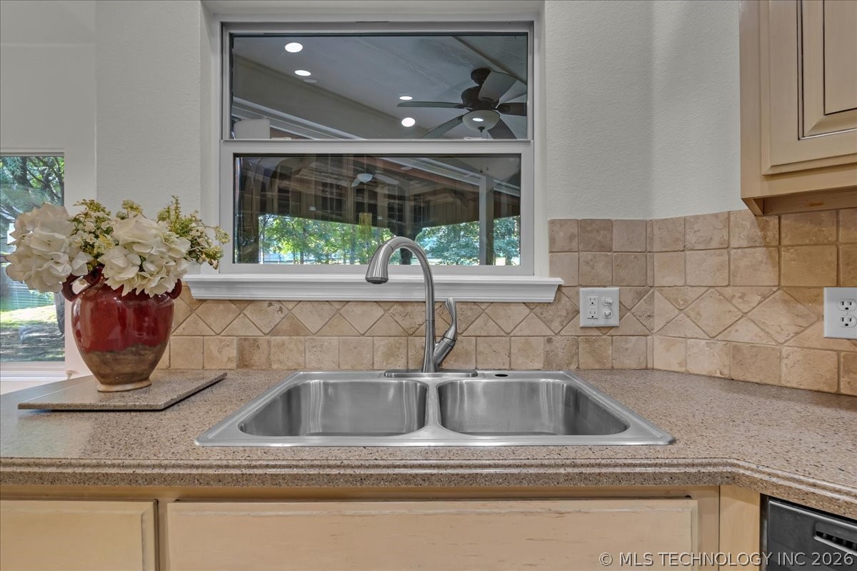 12586 Longhorn Court Glenpool OK 74033