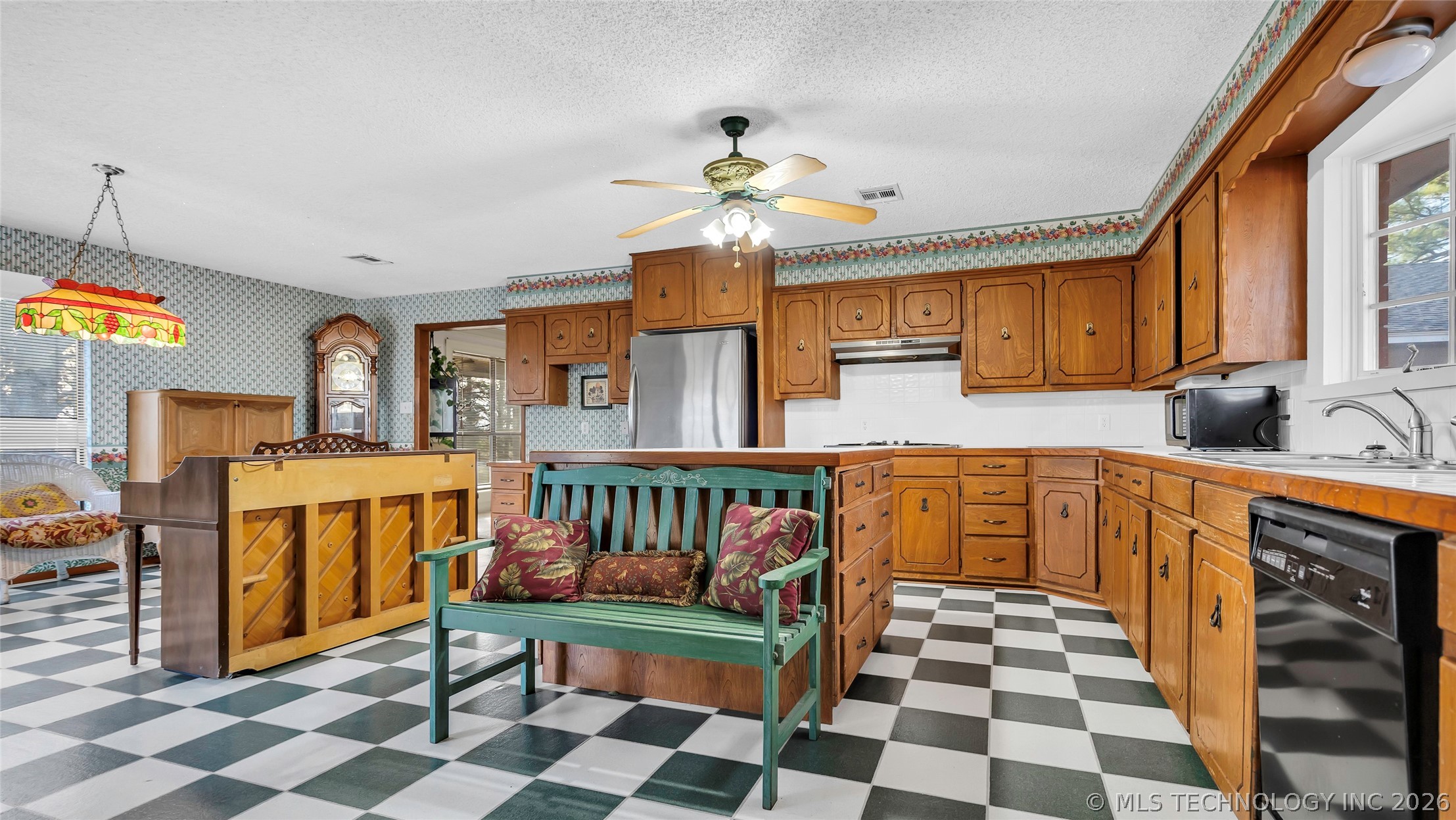 204 Bear Hollow Road Wilson OK 73463
