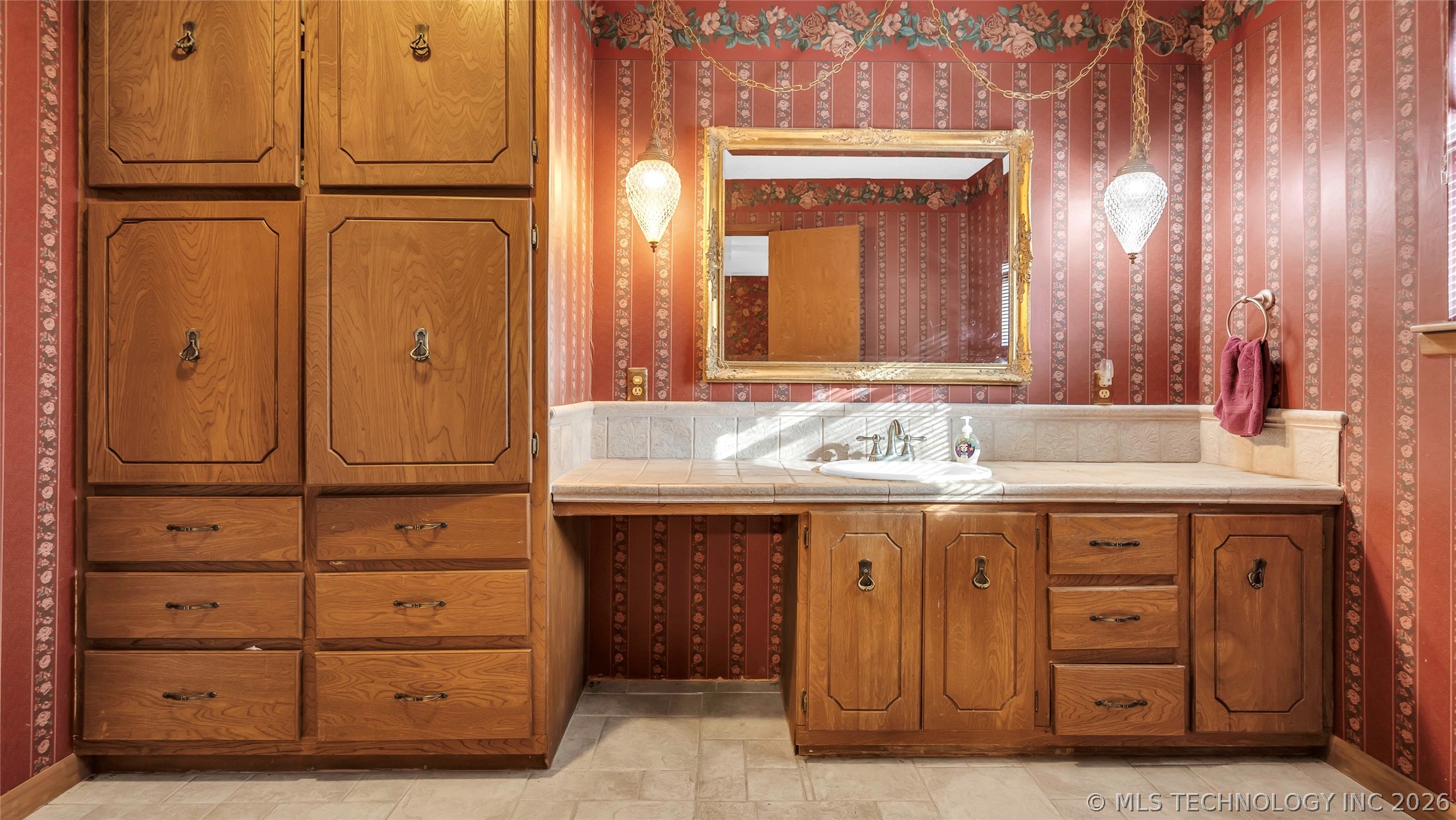 204 Bear Hollow Road Wilson OK 73463