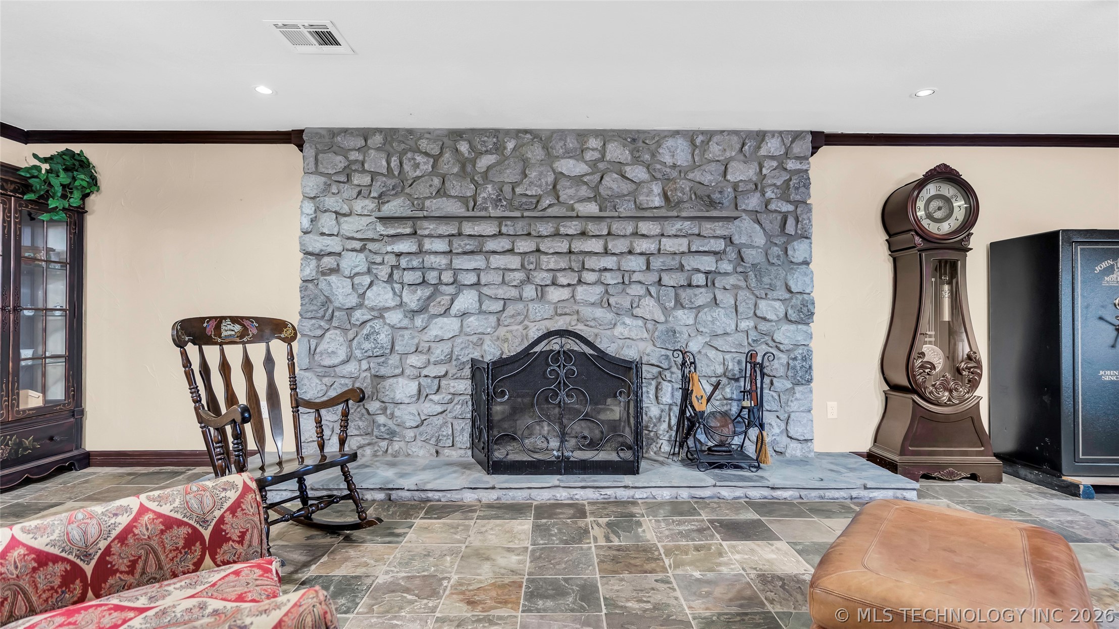 204 Bear Hollow Road Wilson OK 73463