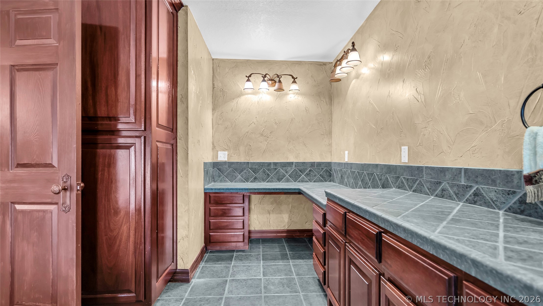 204 Bear Hollow Road Wilson OK 73463