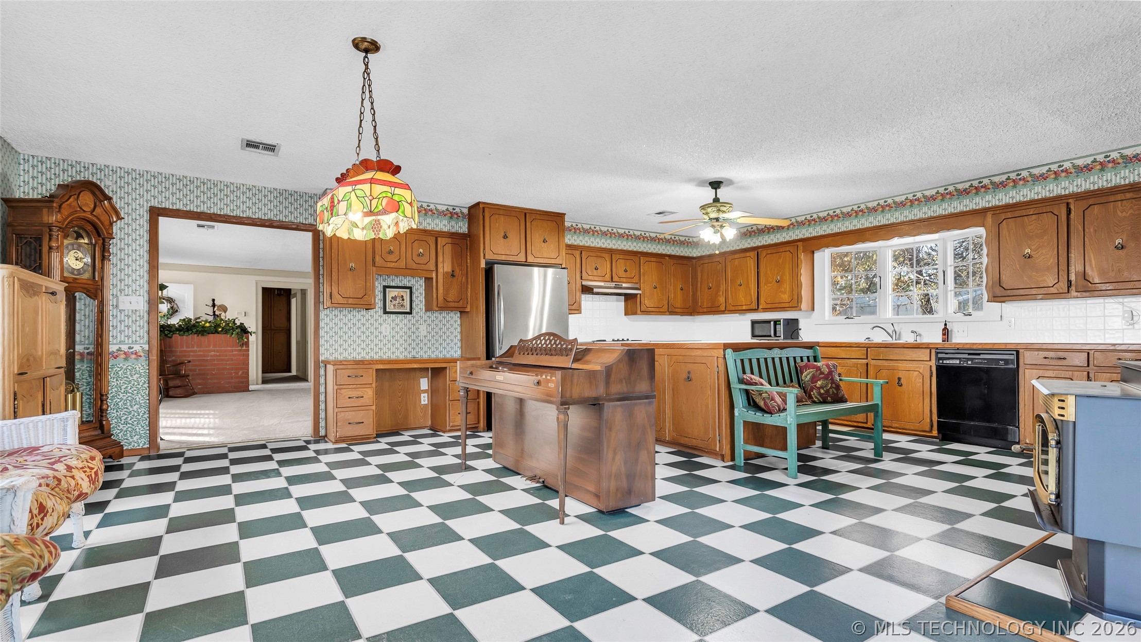 204 Bear Hollow Road Wilson OK 73463