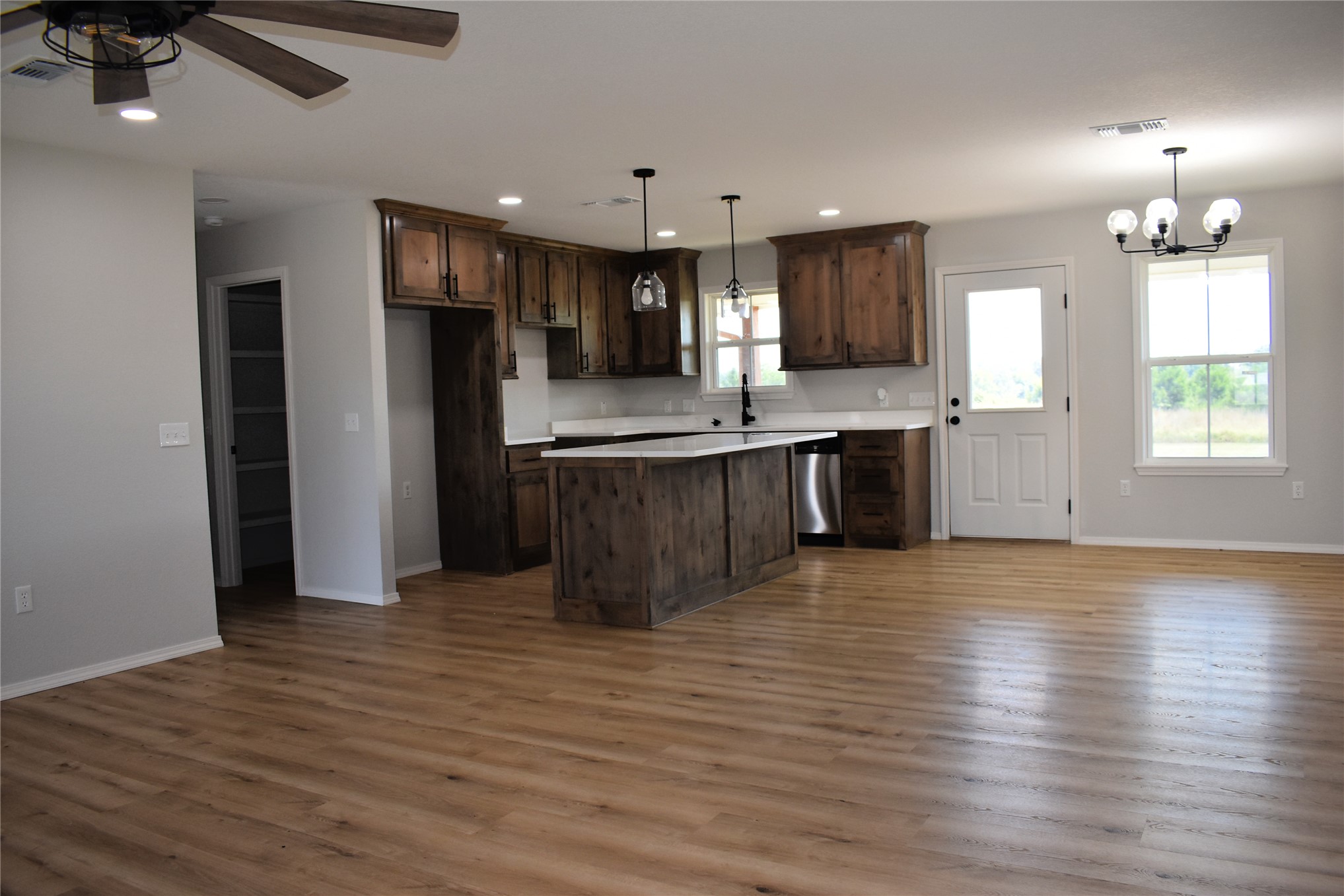 2915 E 2090 Road Hugo OK 74743