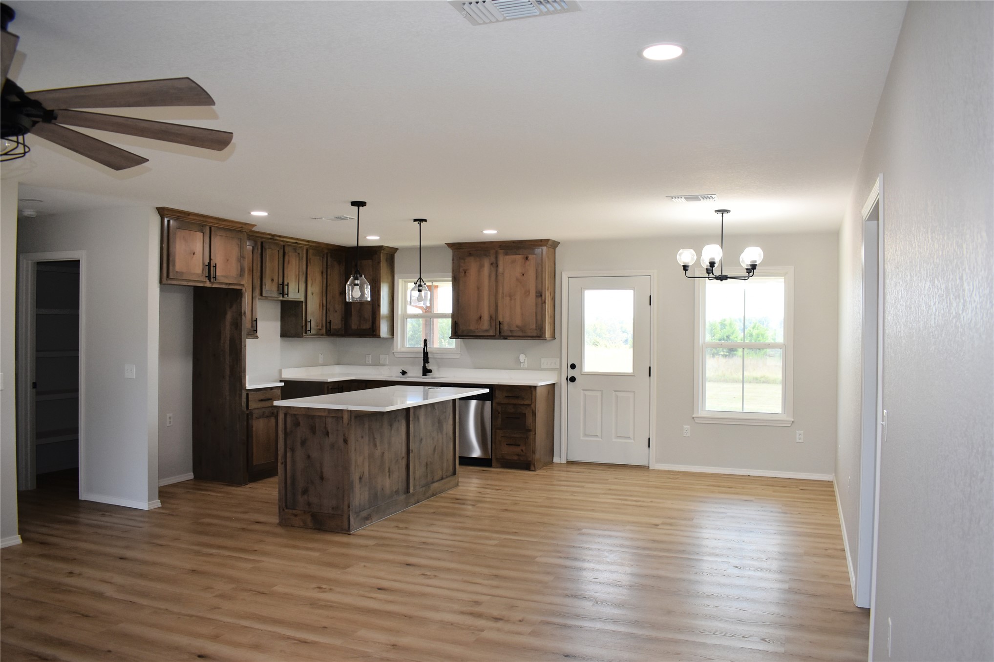 2915 E 2090 Road Hugo OK 74743