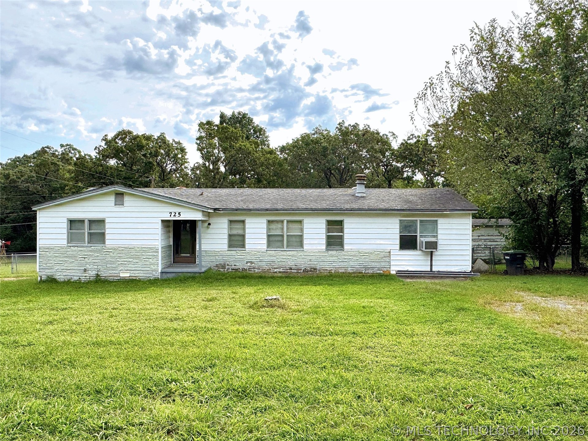 725 Sooner Drive Tahlequah OK 74464