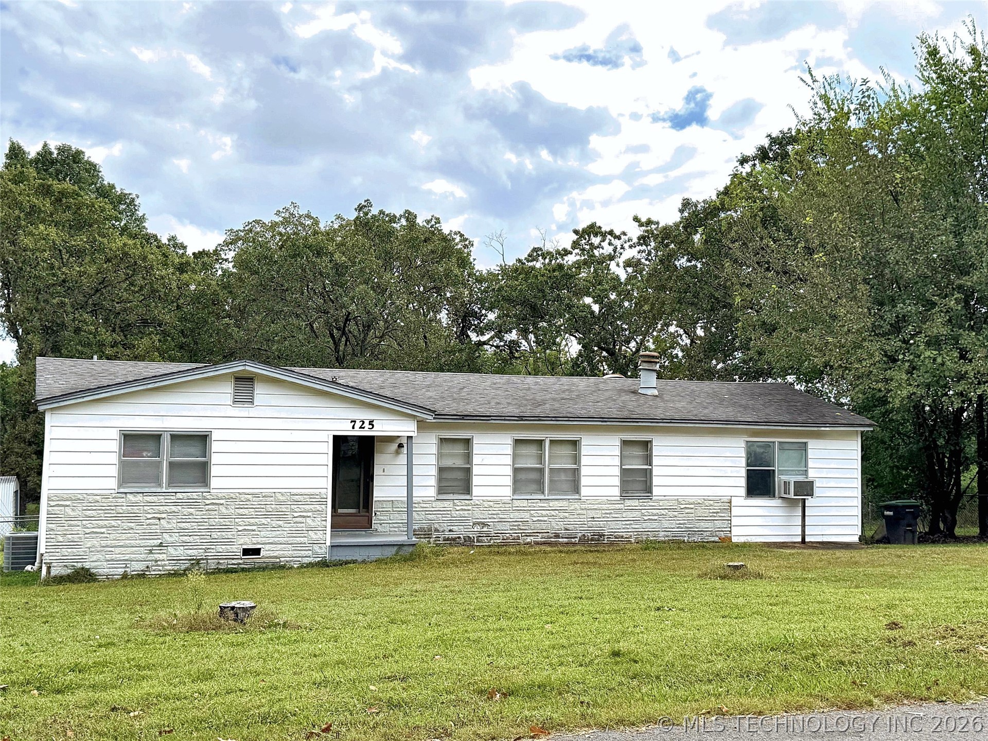 725 Sooner Drive Tahlequah OK 74464