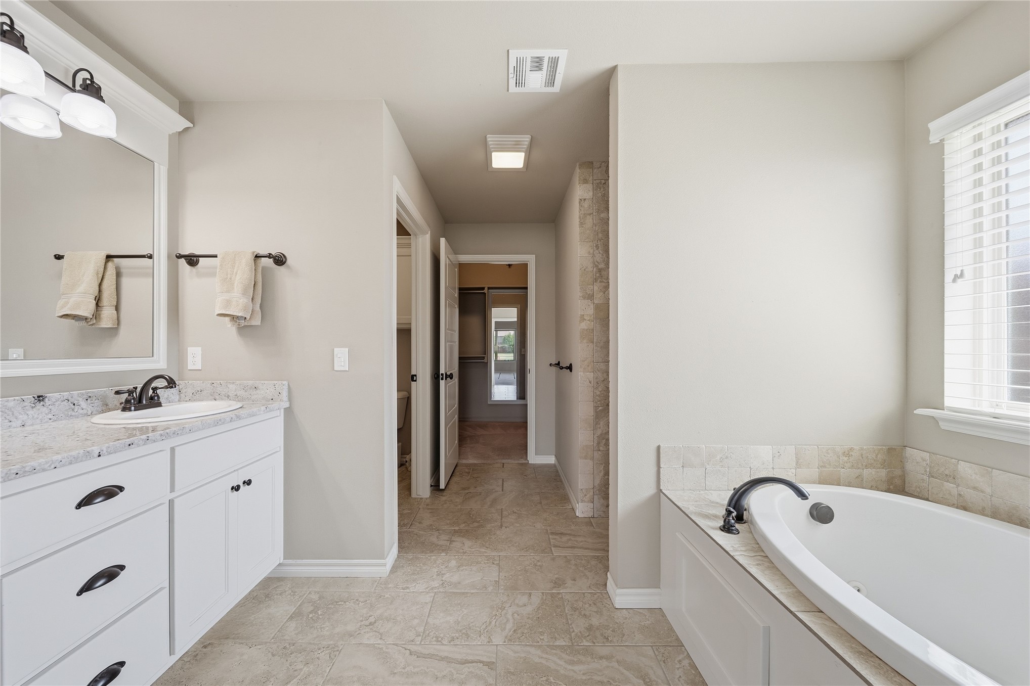 7052 S 310th East Avenue Broken Arrow OK 74014