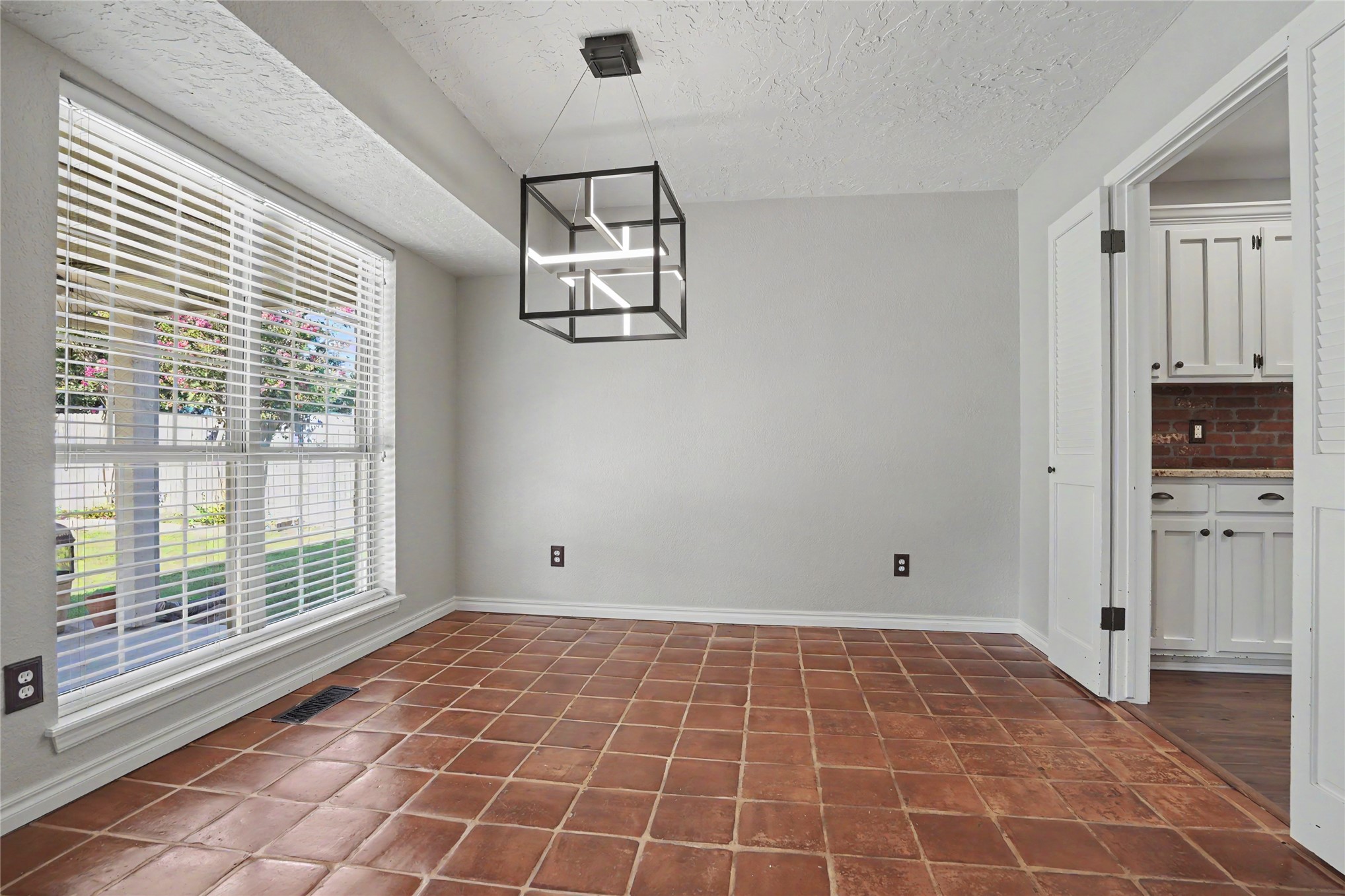 5812 E 97th Street Tulsa OK 74137