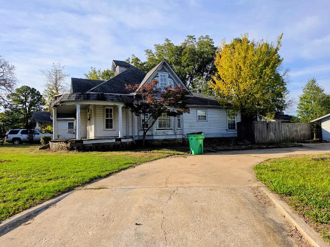 501 S 3 Street Okemah OK 74859