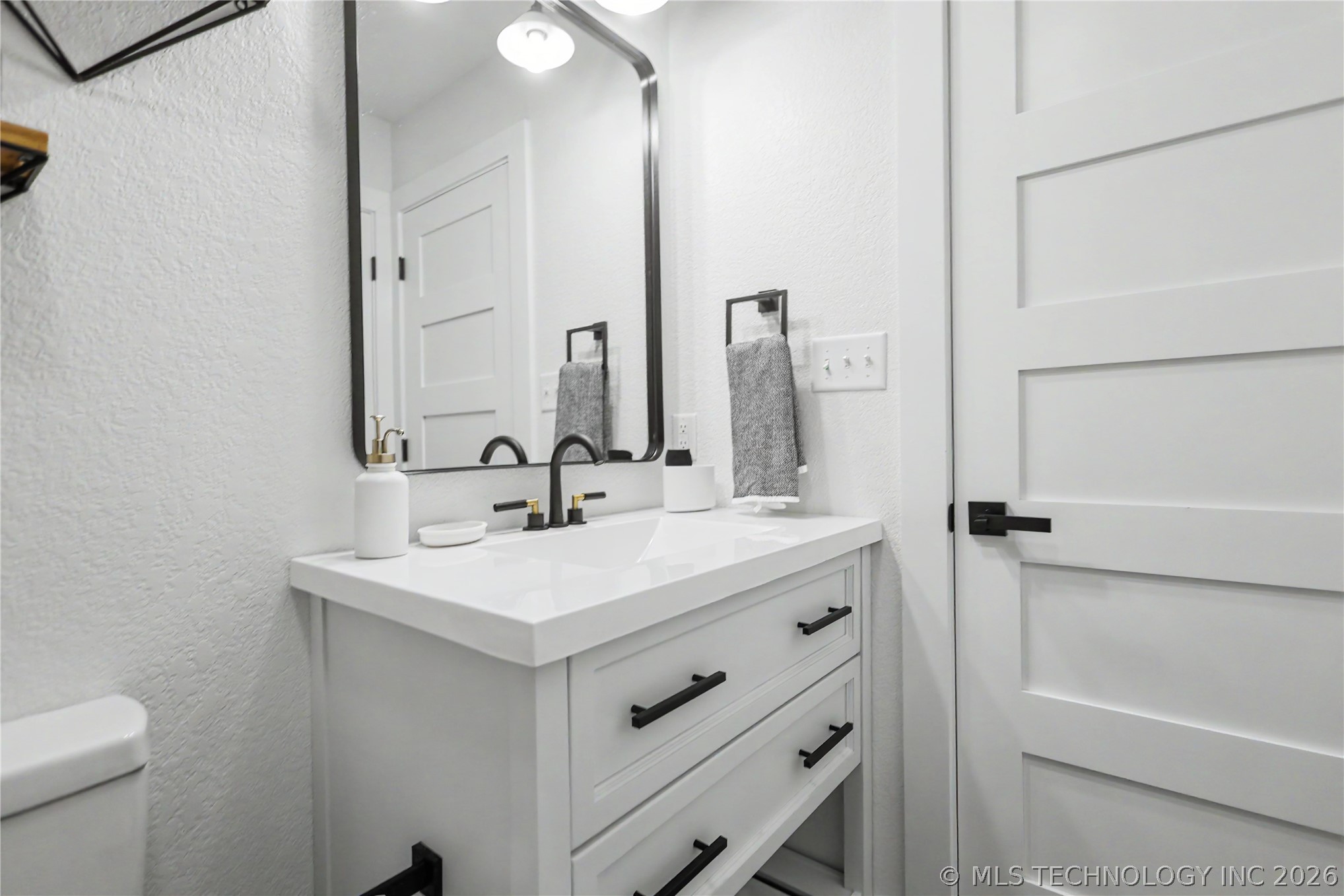 20471 W Chicken Creek Road Cookson OK 74427