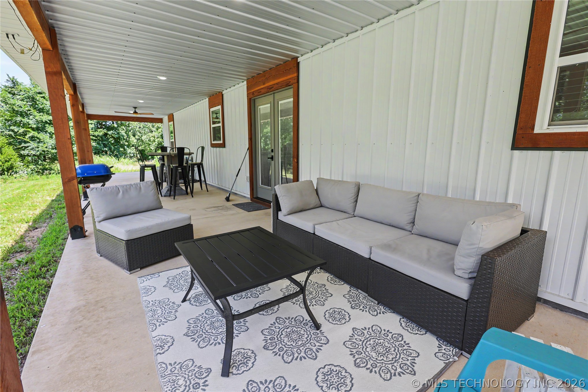 20471 W Chicken Creek Road Cookson OK 74427