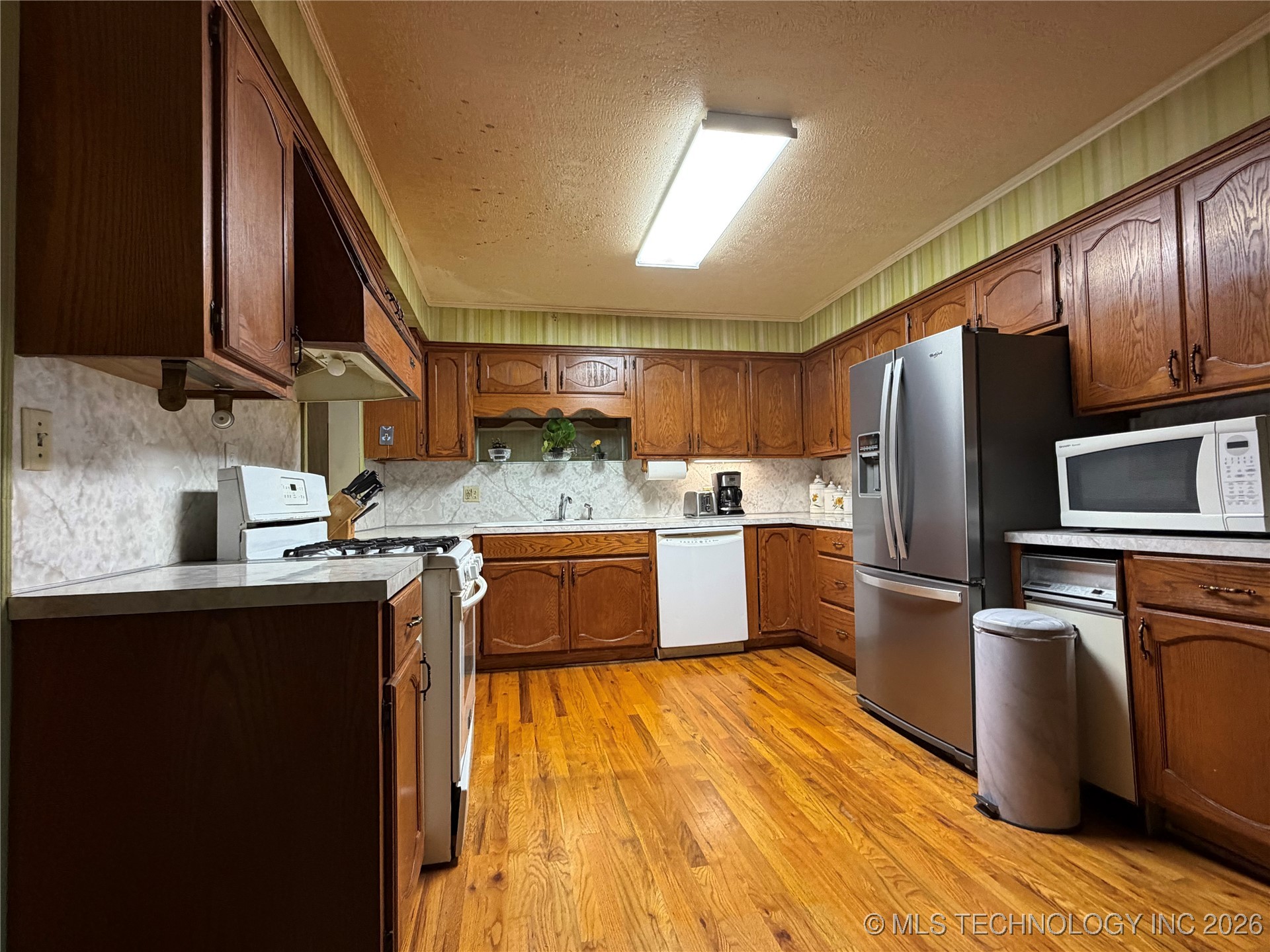 304 E Woodrow Place Tulsa OK 74106