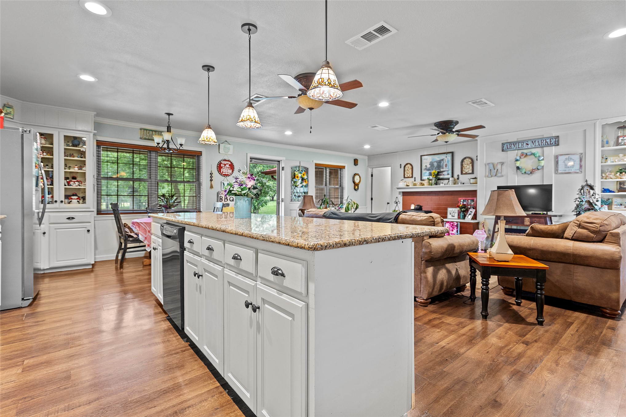 1307 Chickasaw Road Calera OK 74730