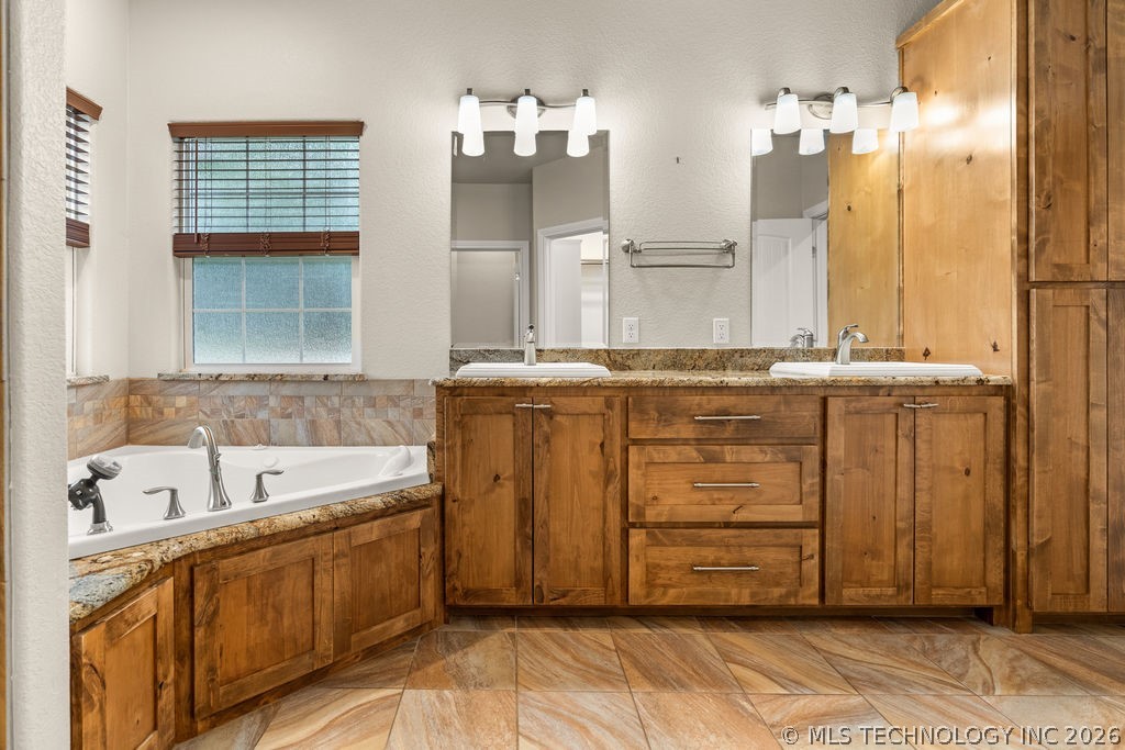11703 Hidden Oak Circle Kingston OK 73439