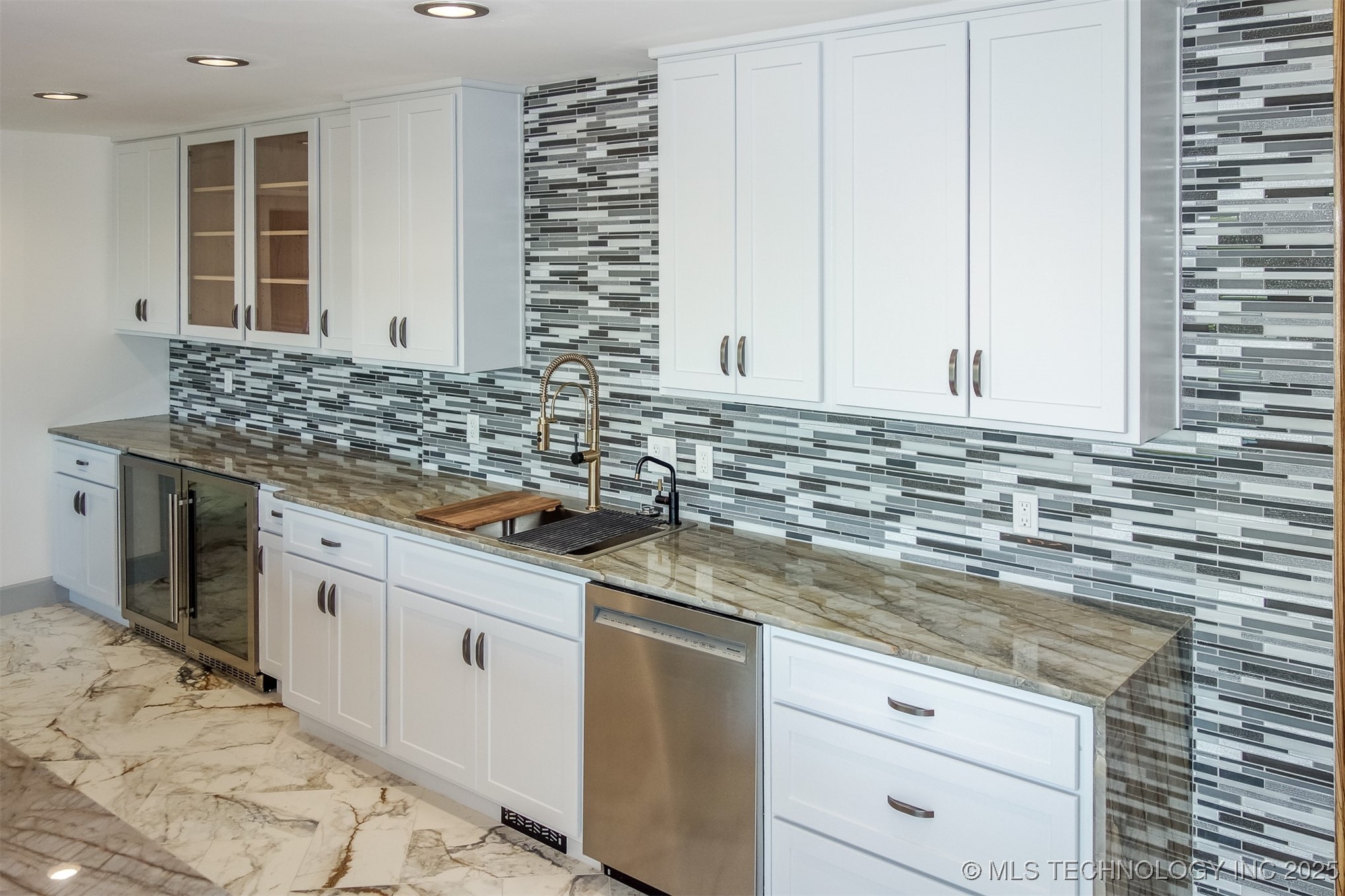 6642 E 60th Place Tulsa OK 74145