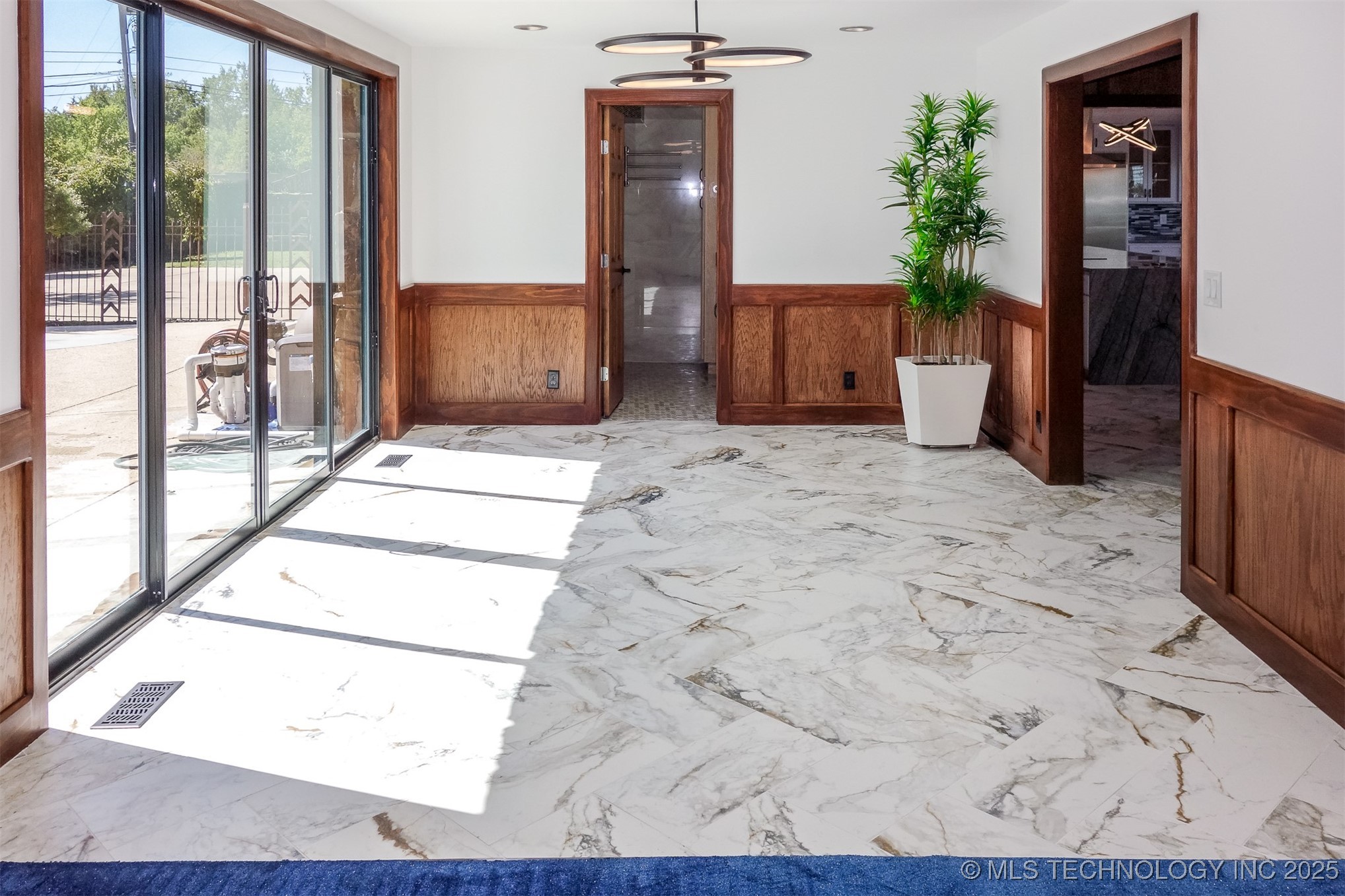 6642 E 60th Place Tulsa OK 74145