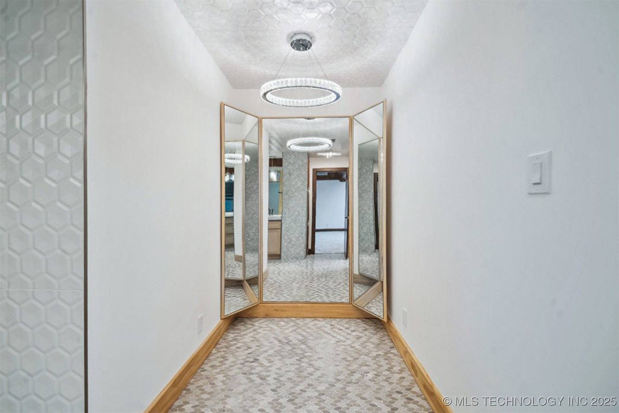 6642 E 60th Place Tulsa OK 74145