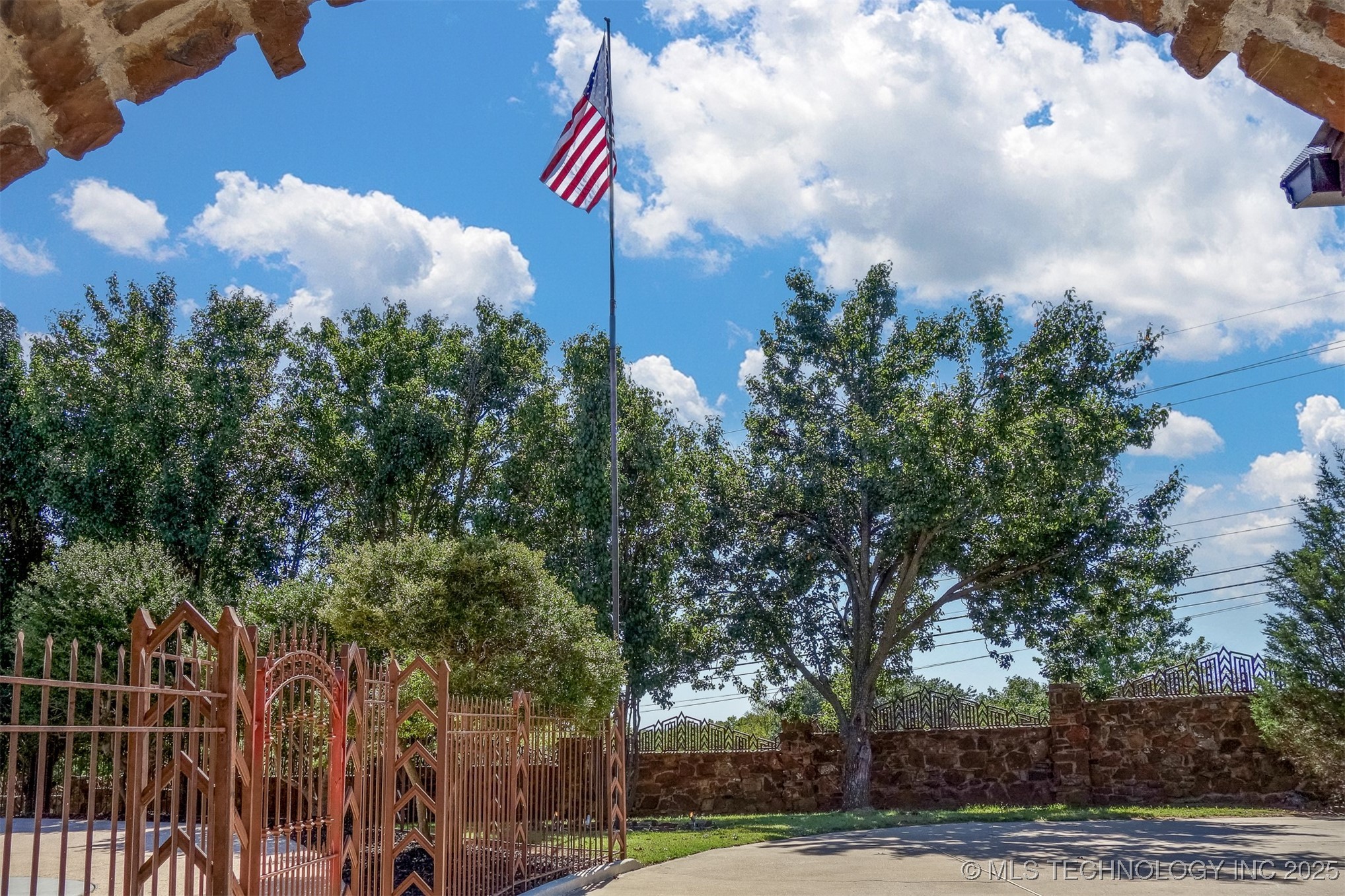 6642 E 60th Place Tulsa OK 74145